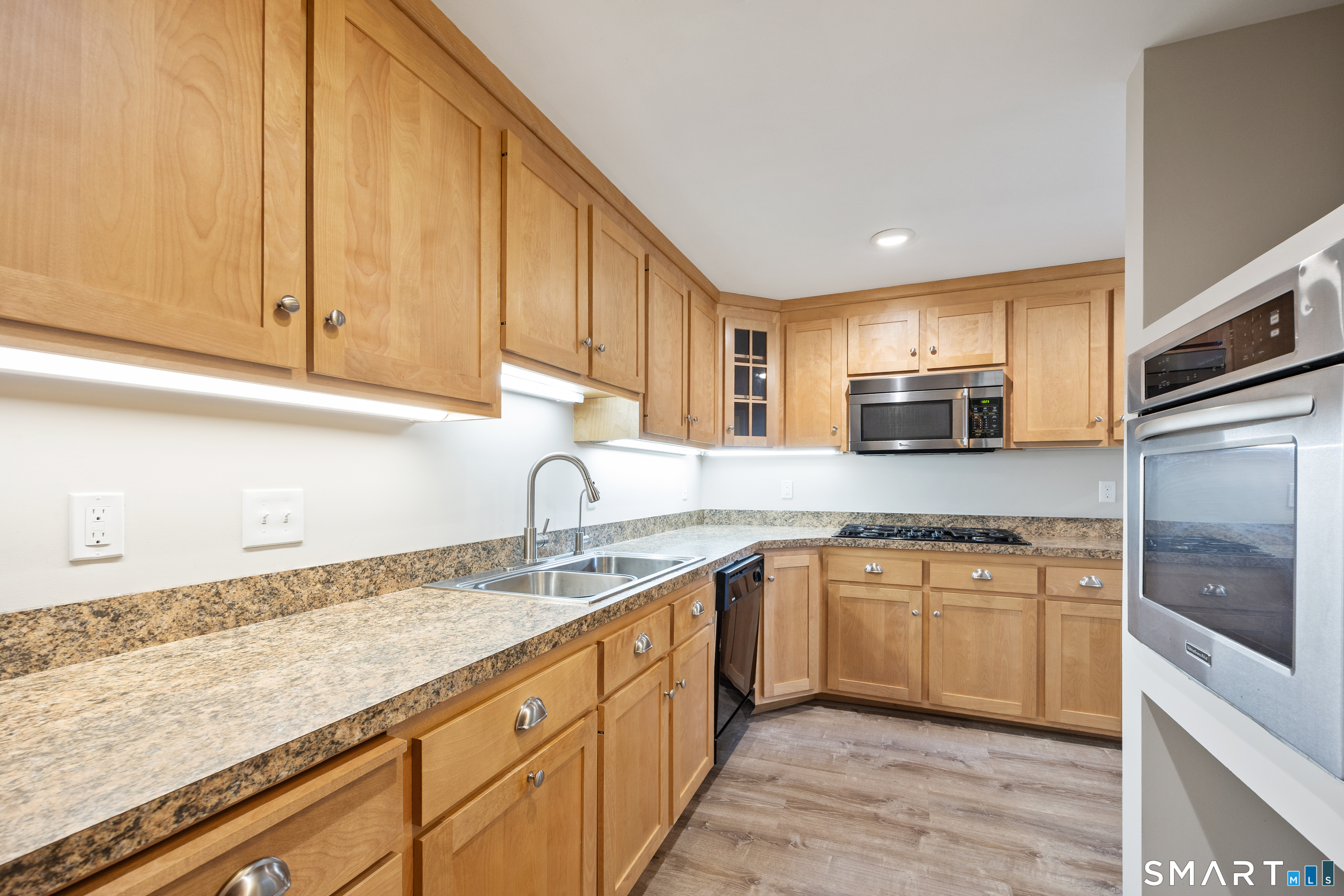 247 North Main Street Unit #B photo 9