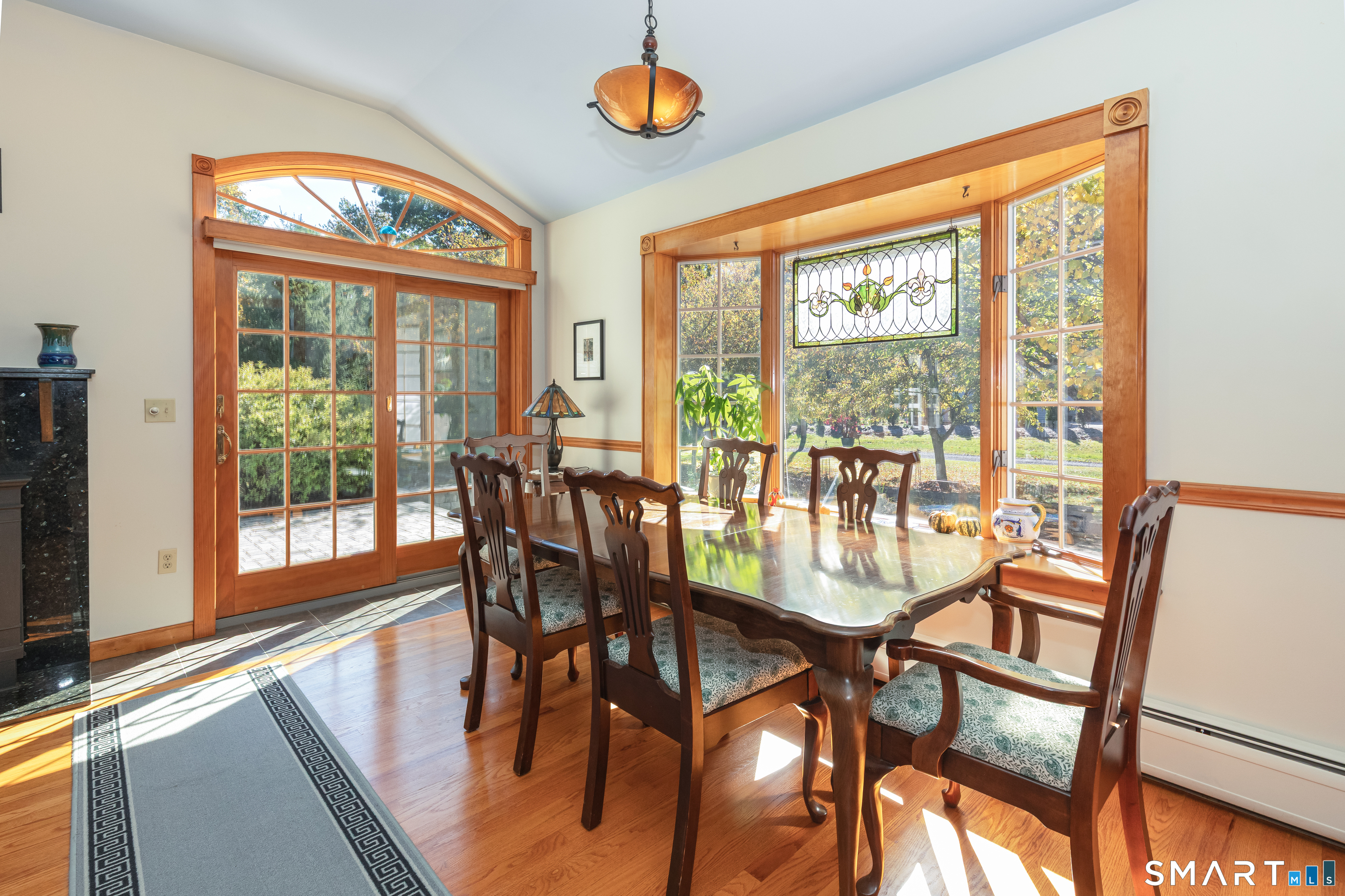 Photo 2 of Single family home for sale at 384 Benson Rd, Middlebury, CT 06762 | MLS# 24212016 | Listing updated on 2026-10-07