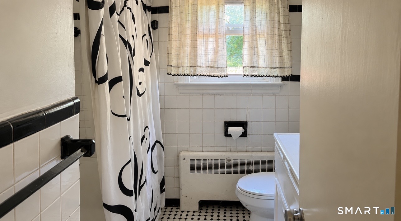 110 Matianuck Avenue photo 11