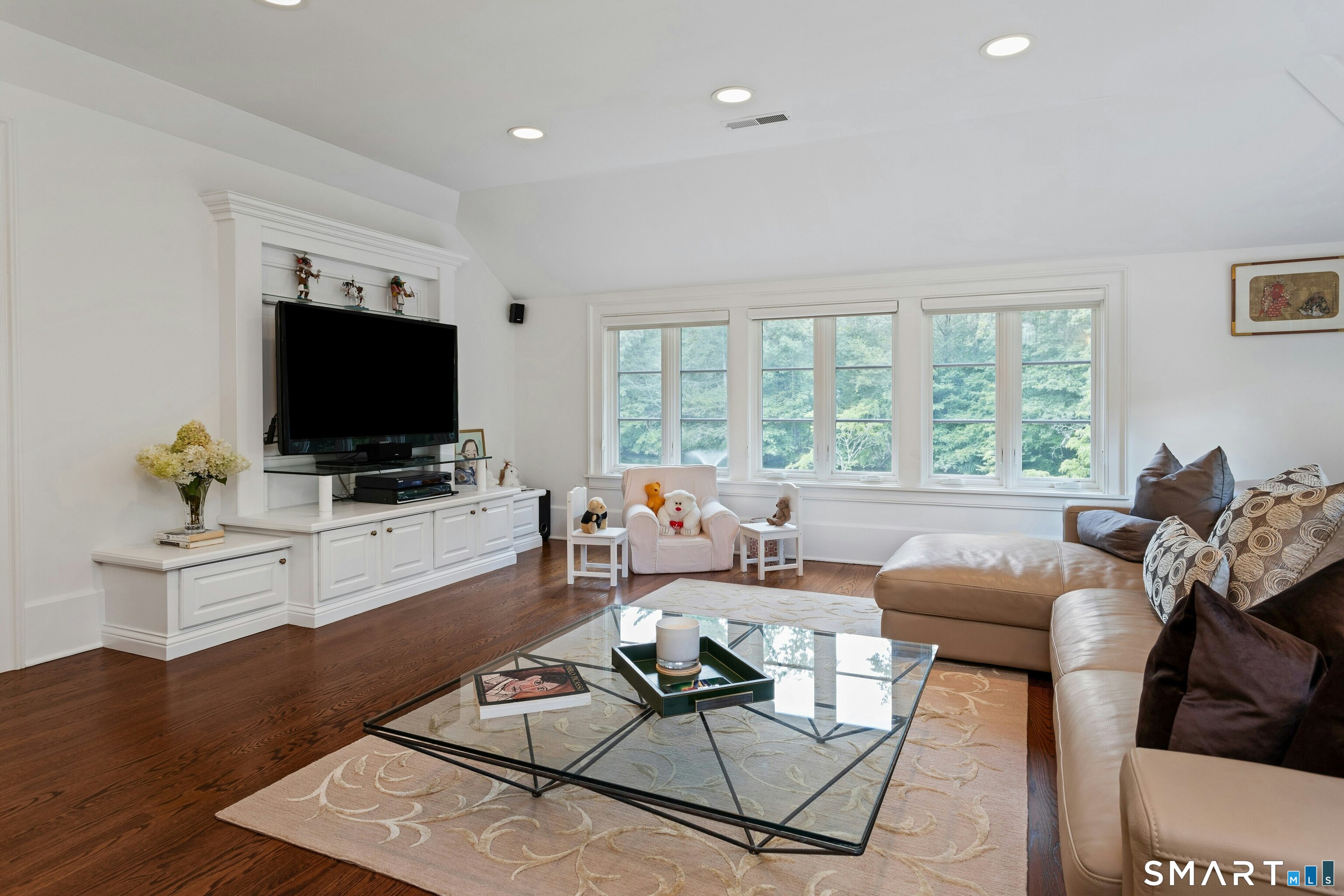 700 Hollow Tree Ridge photo 17