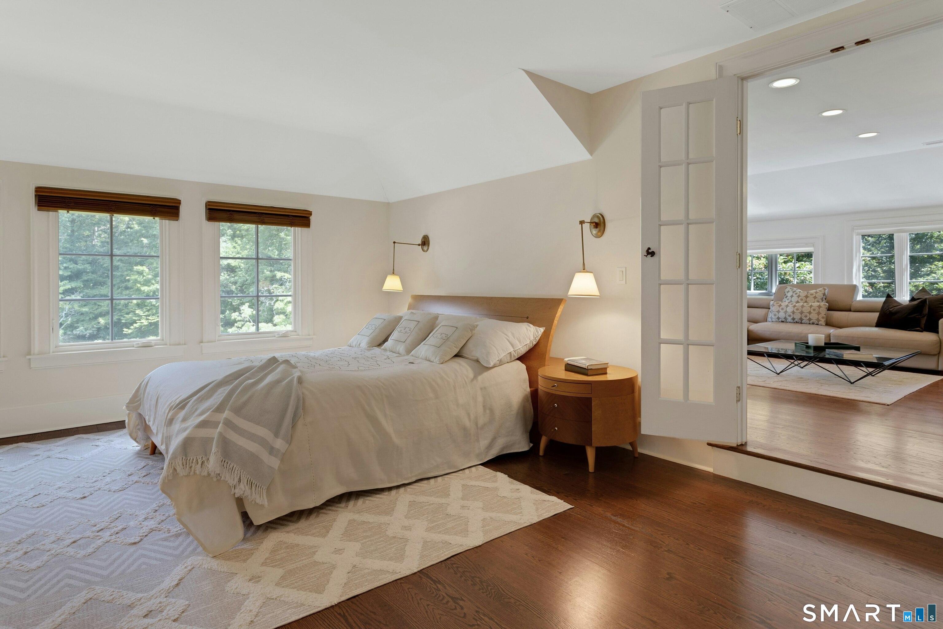 700 Hollow Tree Ridge photo 19