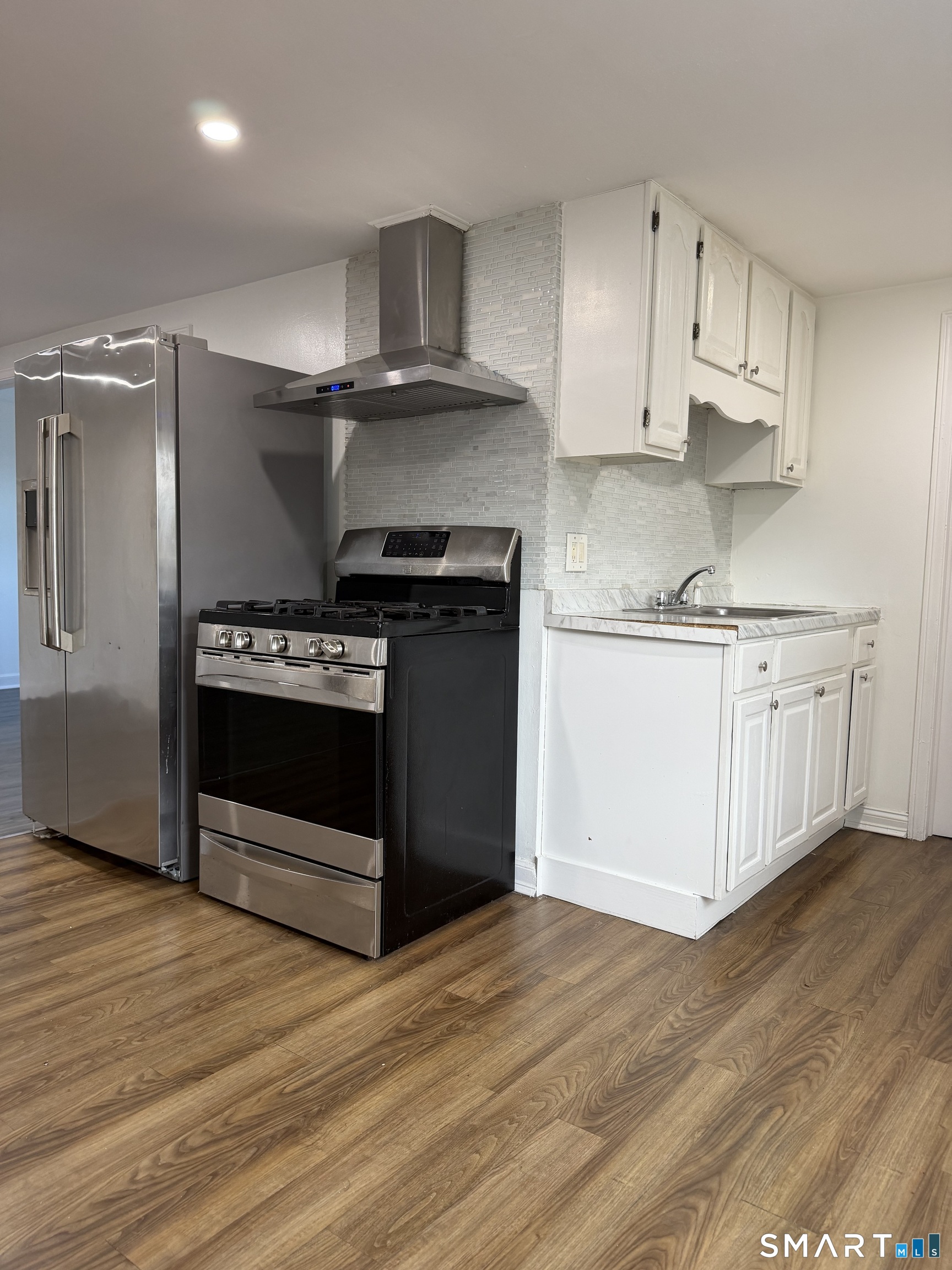 68-70 Plymouth Street, #68, South End, Hartford, CT 06114