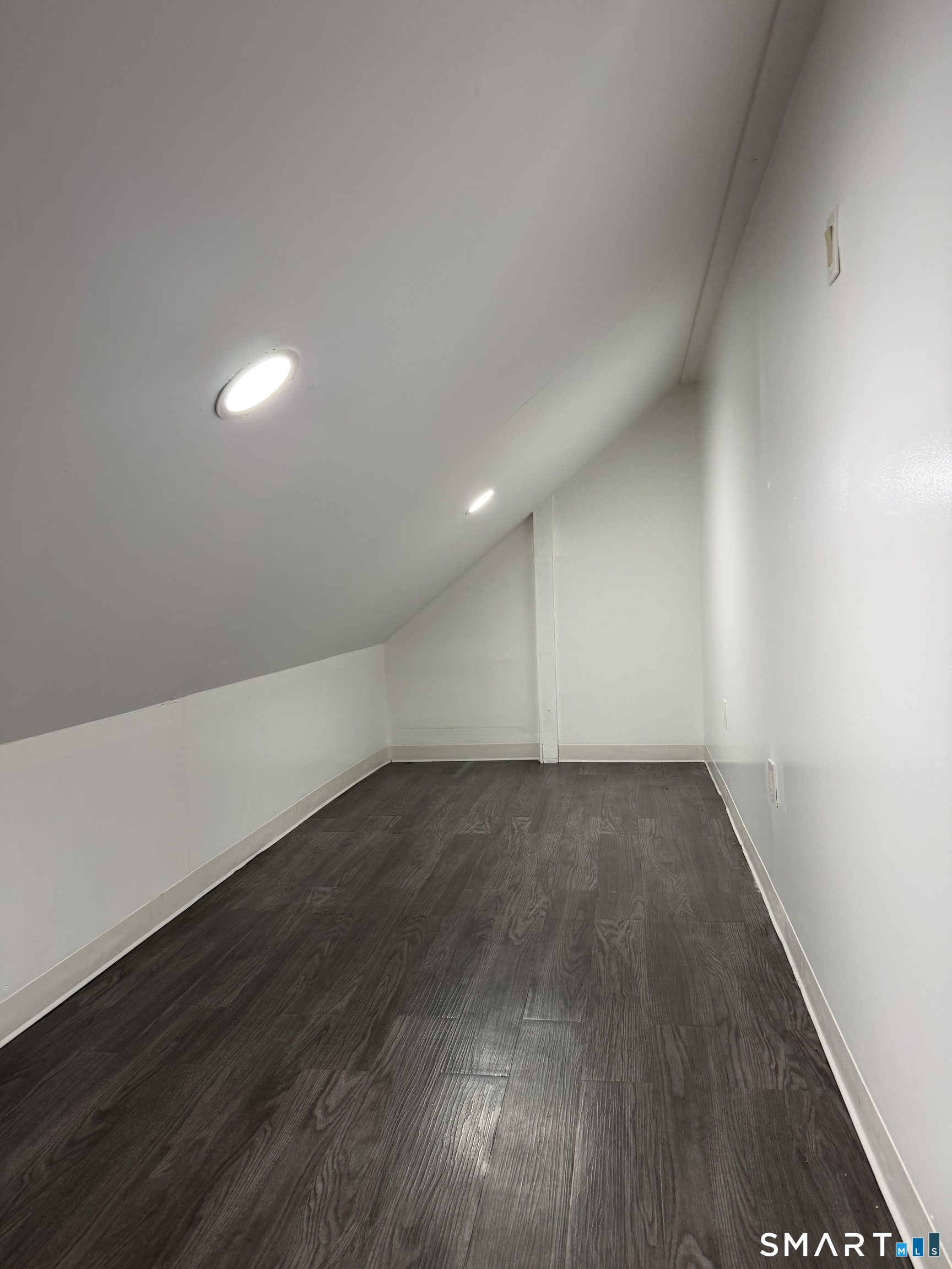 68-70 Plymouth Street, #68, South End, Hartford, CT 06114