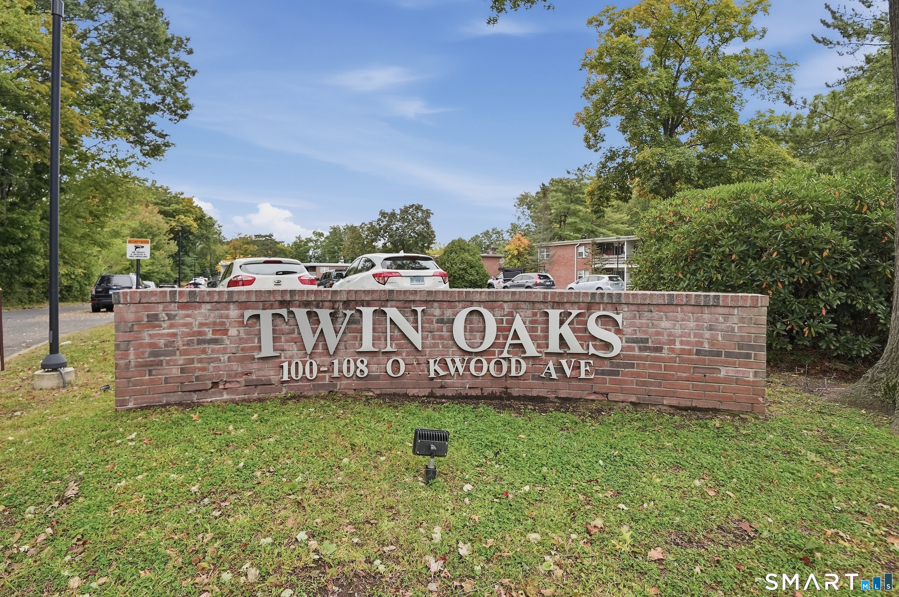 Photo 1 of Condo for sale at 108 Oakwood Ave #T4, West Hartford, CT 06119 | MLS# 24212367 | Listing updated on 2026-10-08