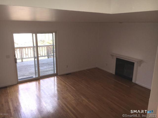Foto 6 de Condominio en renta en 32 Decatur Street #2, Greenwich, CT — $4,500/mes