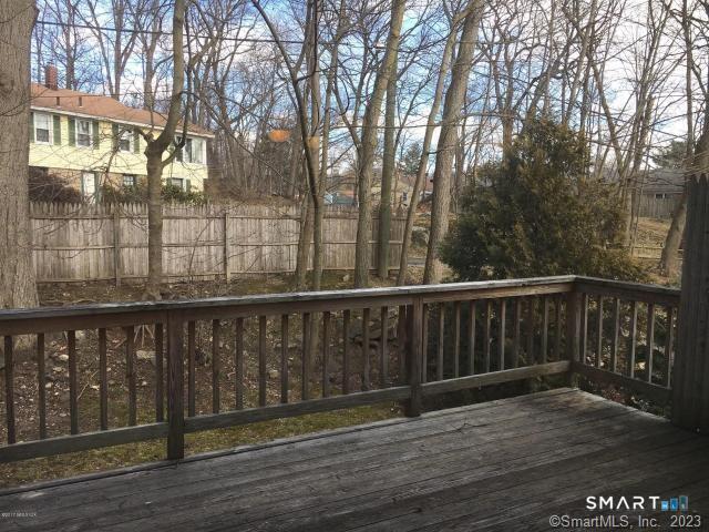 Foto 9 de Condominio en renta en 32 Decatur Street #2, Greenwich, CT — $4,500/mes