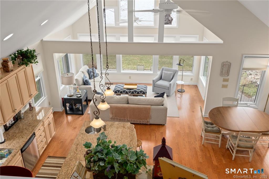 Foto 9 de Casa en renta en 4 Eastview Road, New Fairfield, CT — $4,790/mes