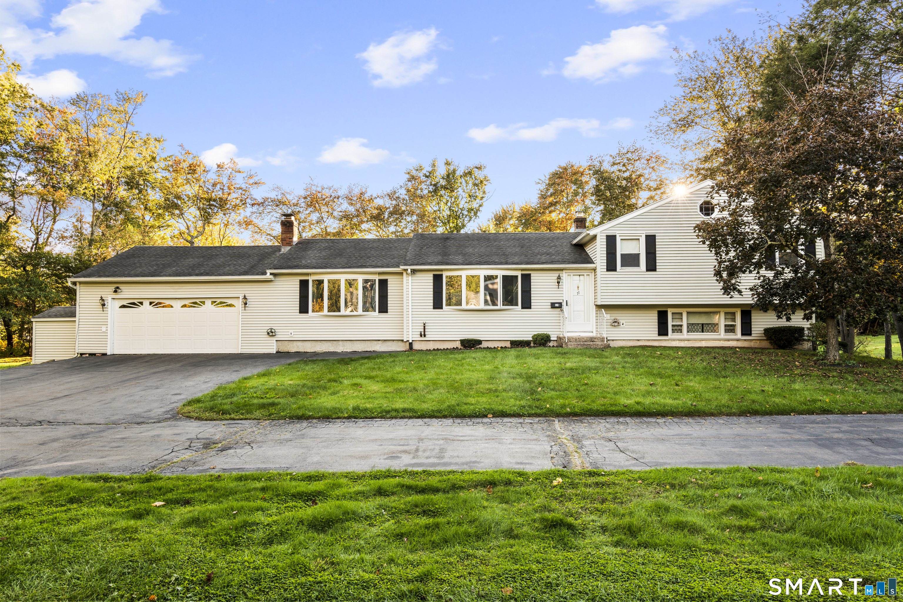 Photo 1 of Single family home for sale at 11 Peters Ct, North Haven, CT 06473 | MLS# 24212388 | Listing updated on 2026-10-07