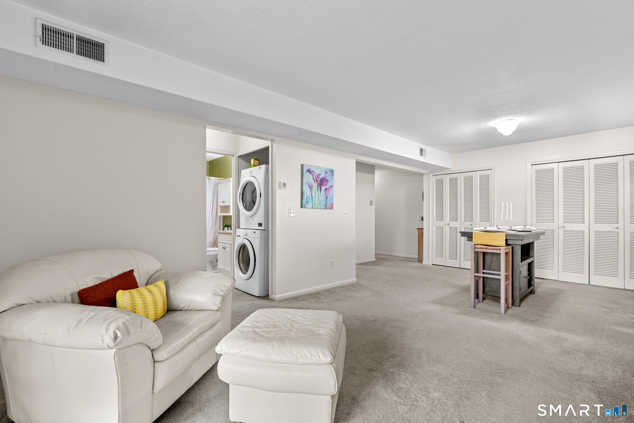 609 Twin Circle Drive Unit #609 photo 10