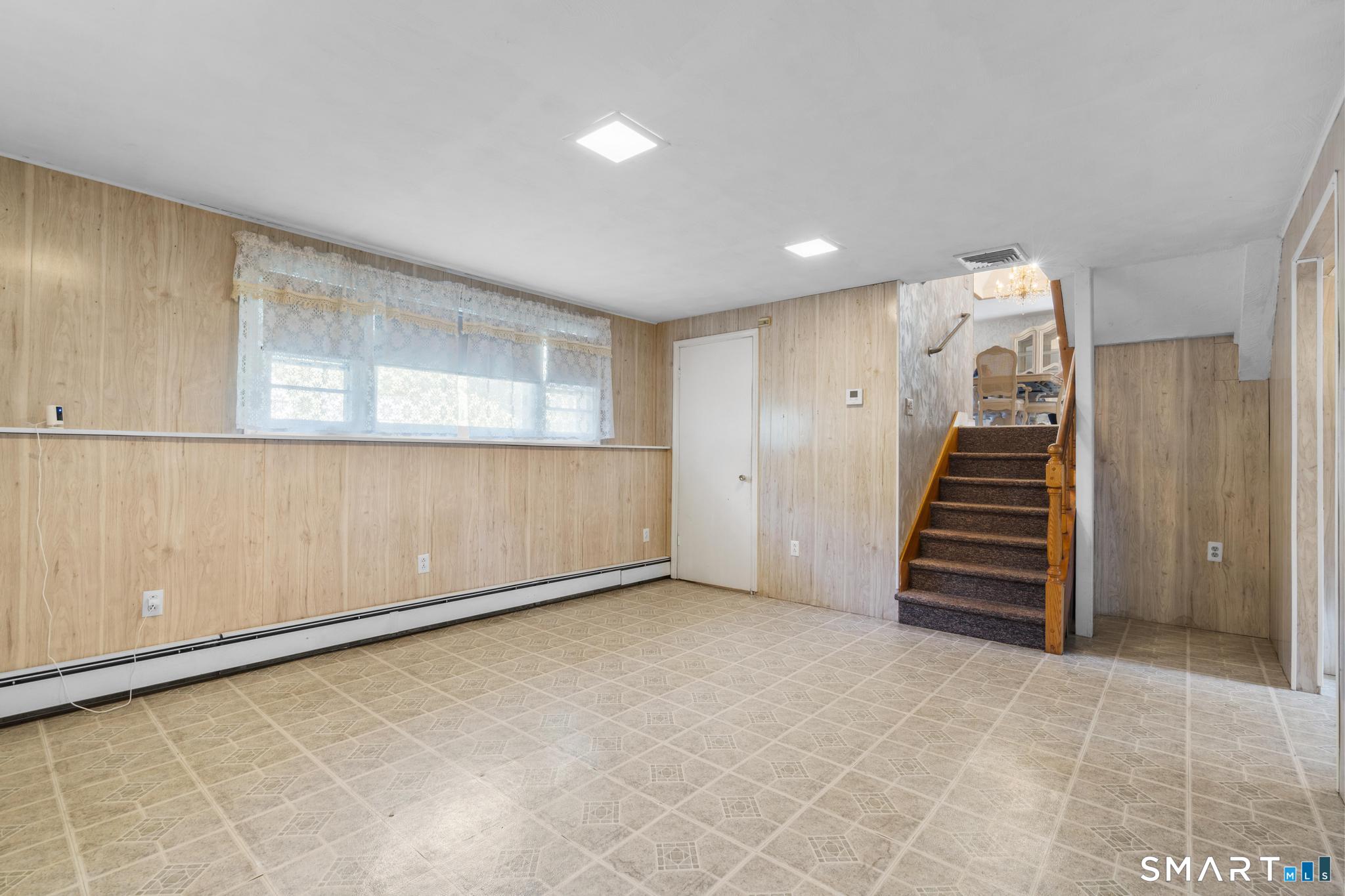 11 Peters Court photo 32