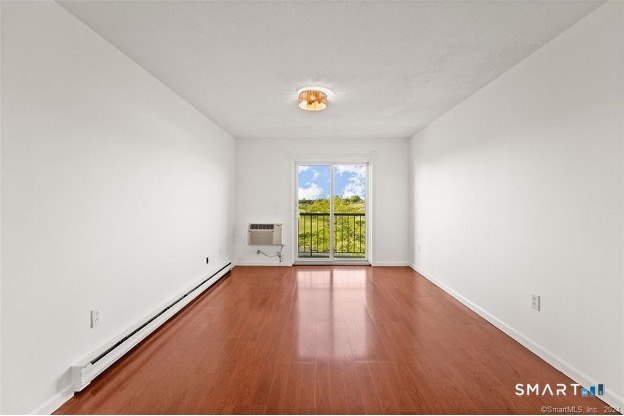 Foto 6 de Condominio en renta en 115 Short Beach Road #208, Stratford, CT — $1,950/mes