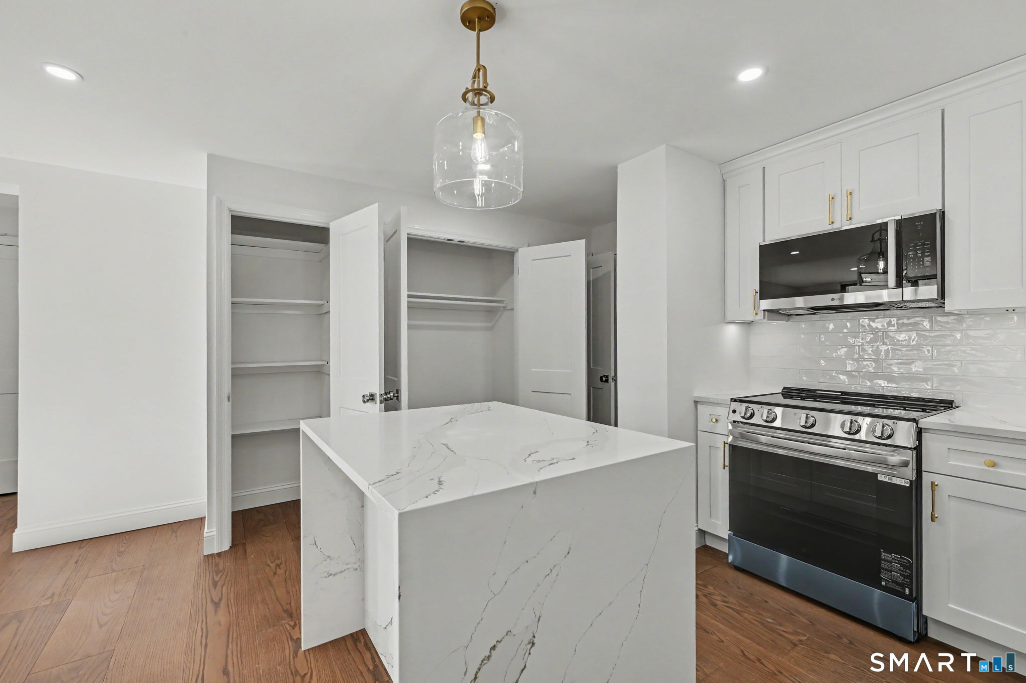 Photo 1 of Condo for sale at 1525 E Putnam Ave #206, Old Greenwich, CT 06870 | MLS# 24212203 | Listing updated on 2026-10-07