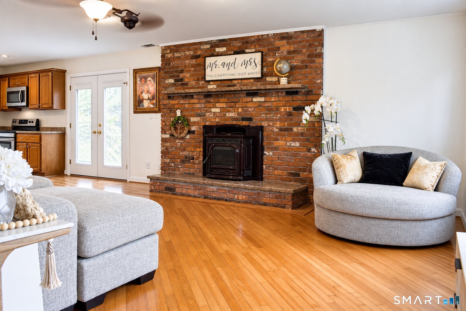 Versailles, Sprague, CT 06330
