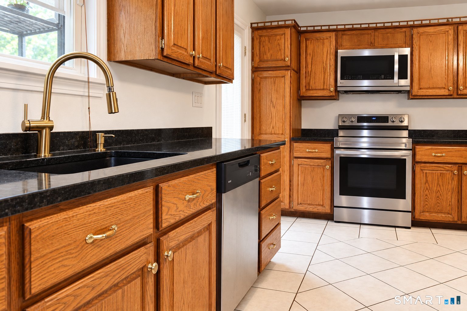 Versailles, Sprague, CT 06330