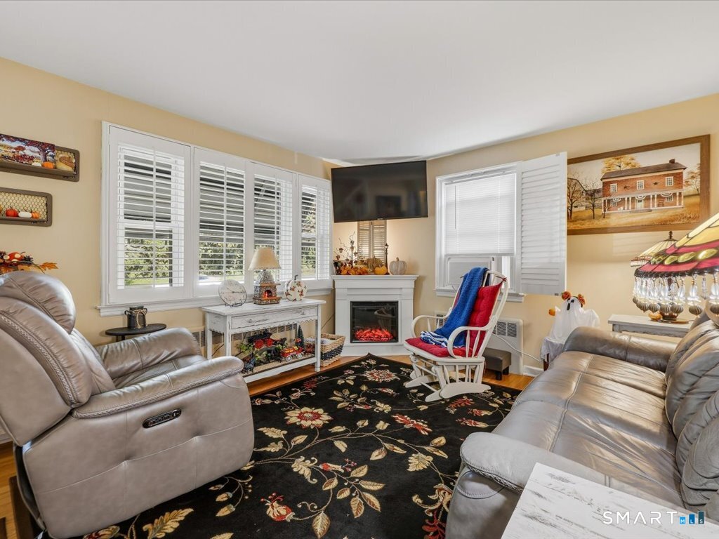 87 Beechwood Avenue photo 9