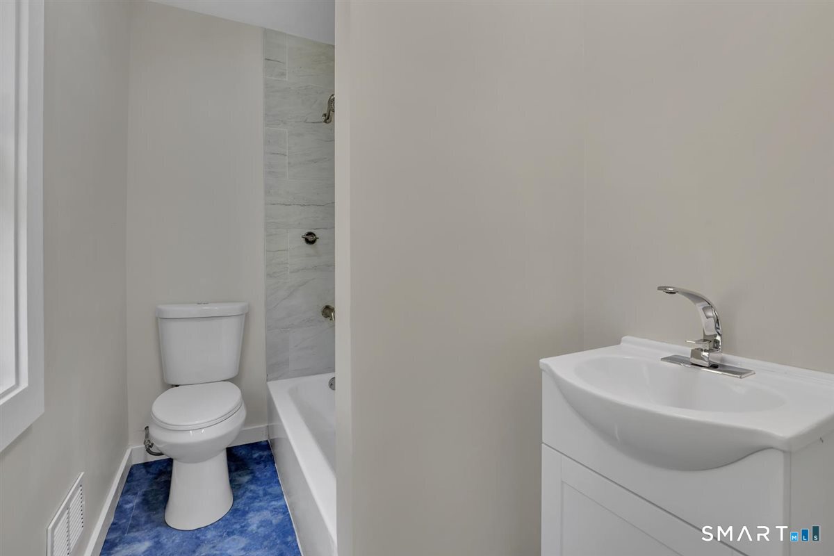 97 Goodyear Street photo 10