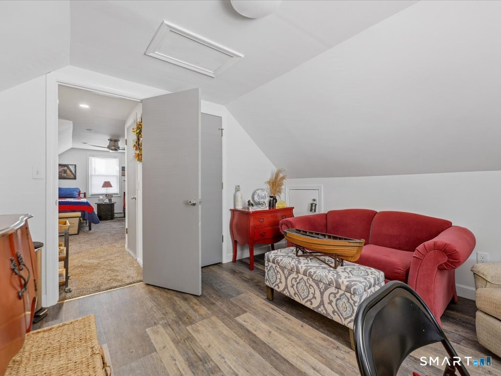 87 Beechwood Avenue photo 36