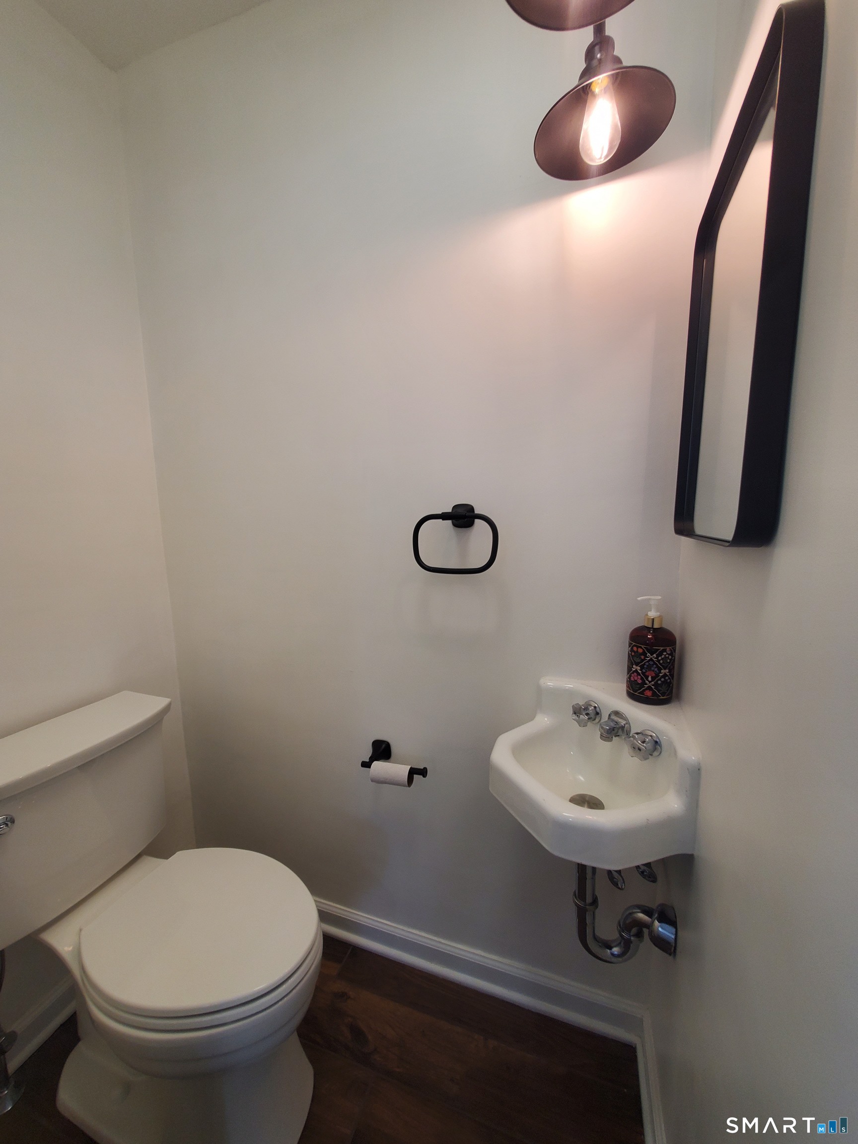 Foto 7 de Apartamento en renta en 10 Silver Street #1, Norwalk, CT — $3,300/mes