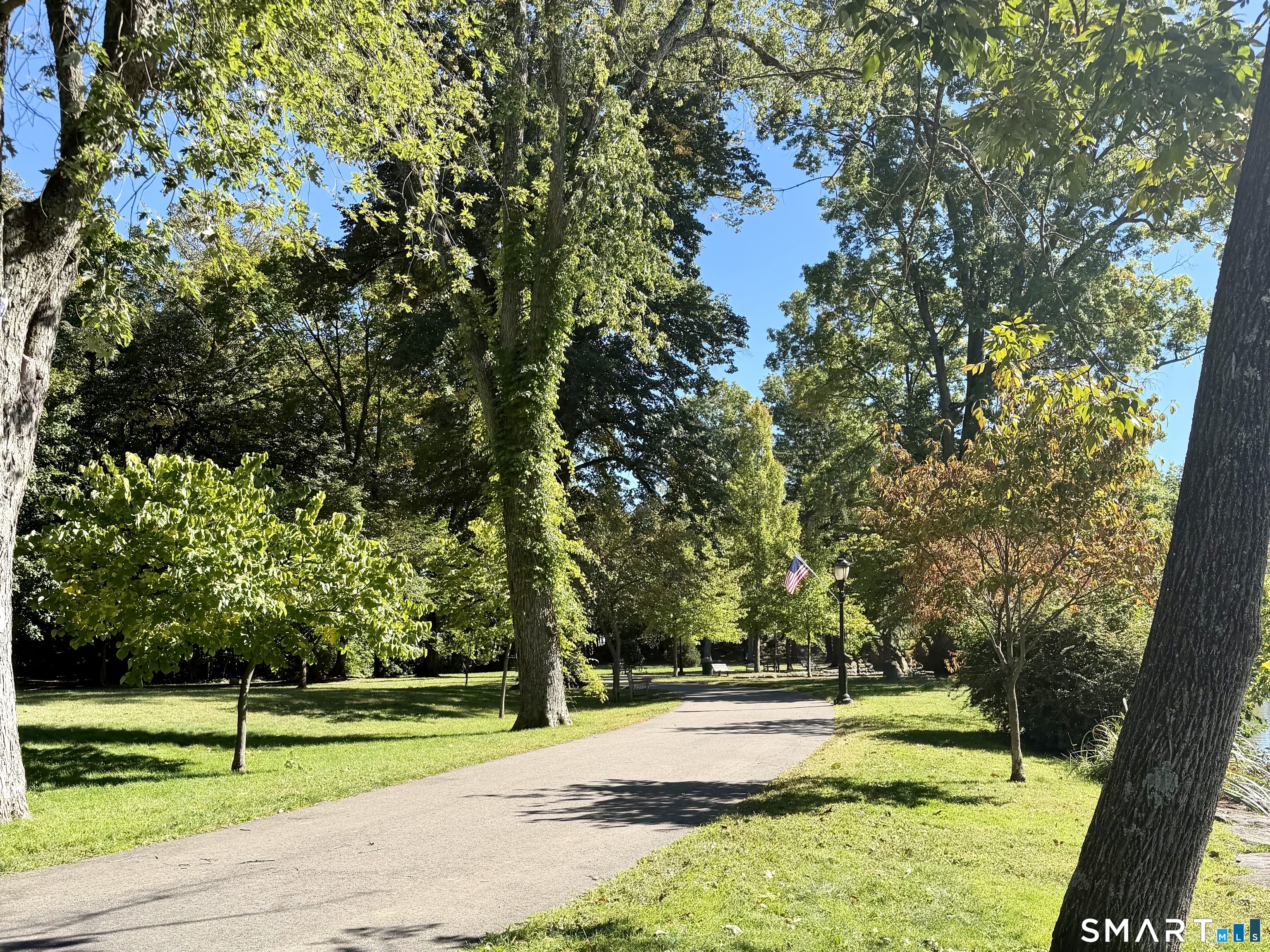 27 Lakeside photo 12