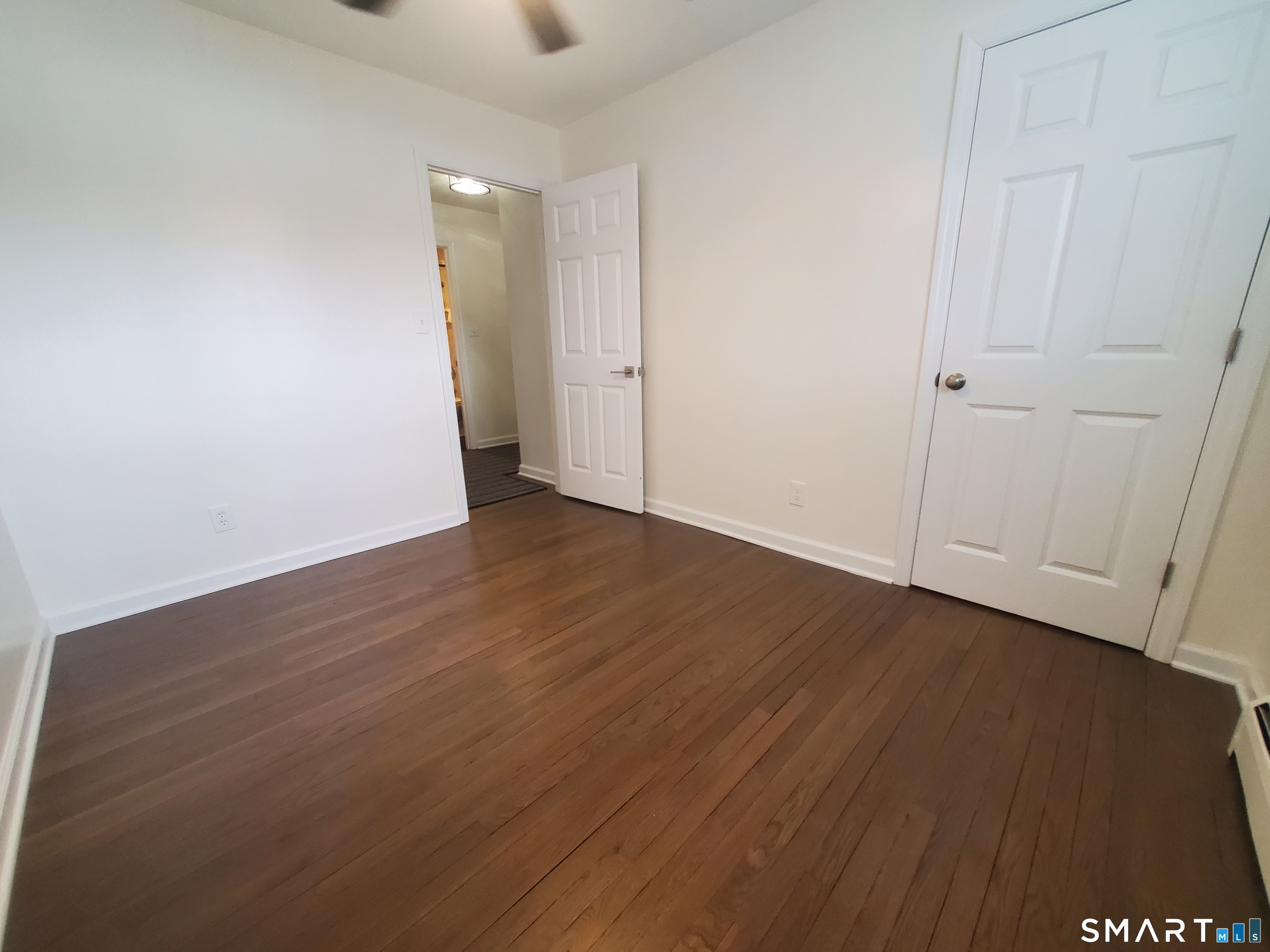 Foto 8 de Apartamento en renta en 10 Silver Street #1, Norwalk, CT — $3,300/mes
