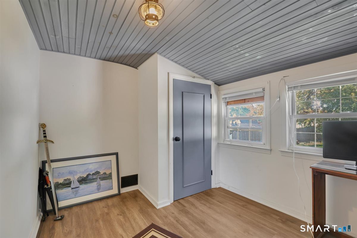 12 Westover Road photo 20
