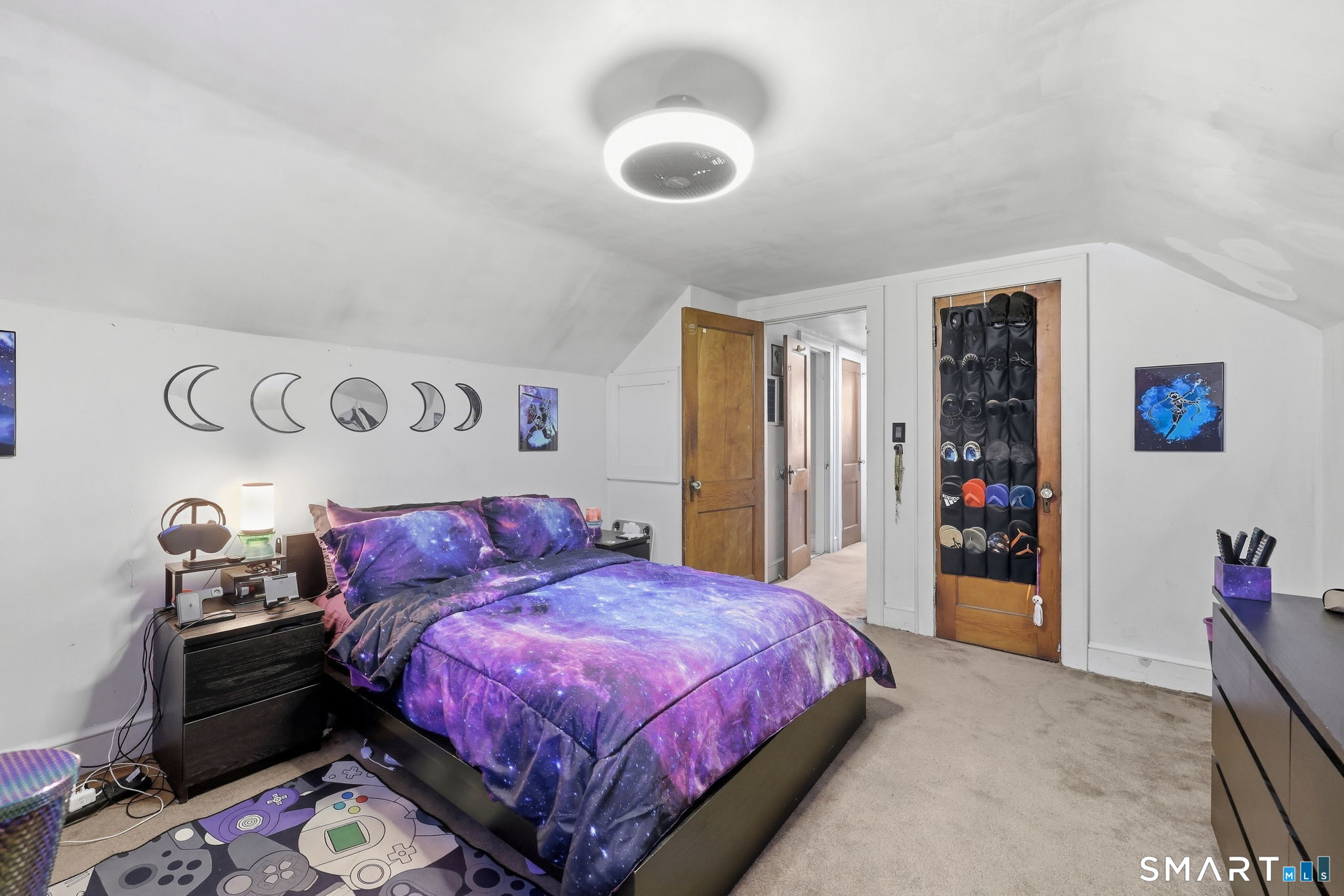 11 Gates Avenue photo 16