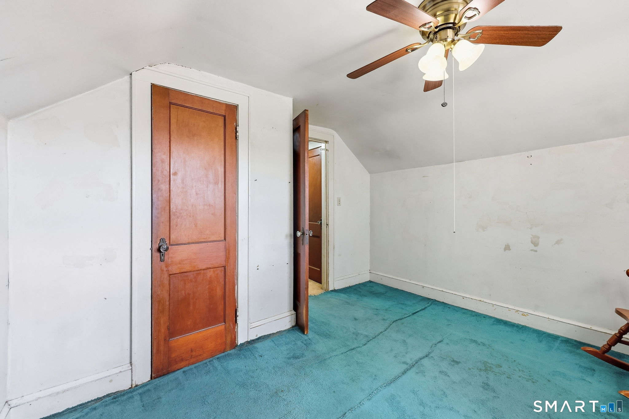 11 Gates Avenue photo 18
