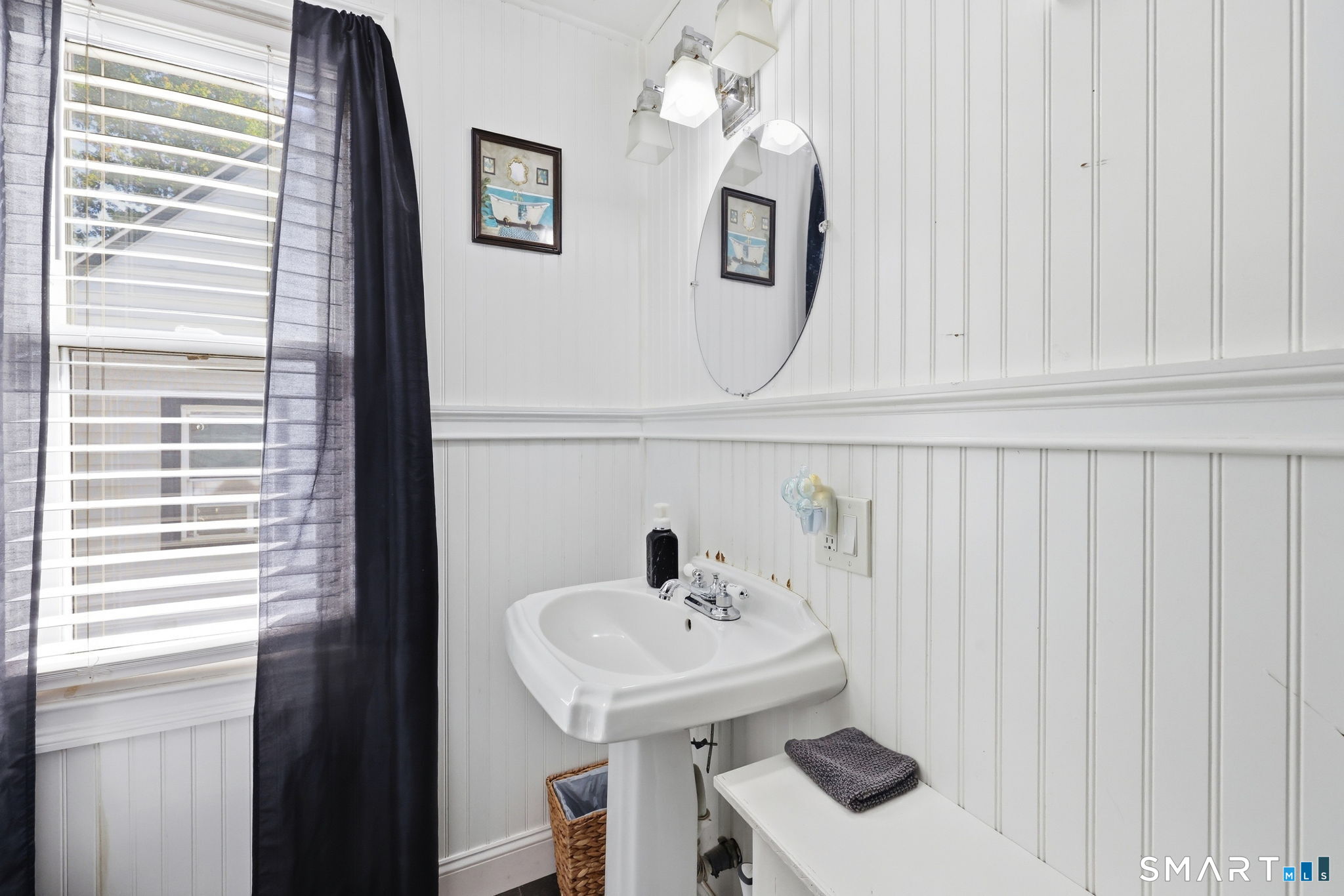 11 Gates Avenue photo 14
