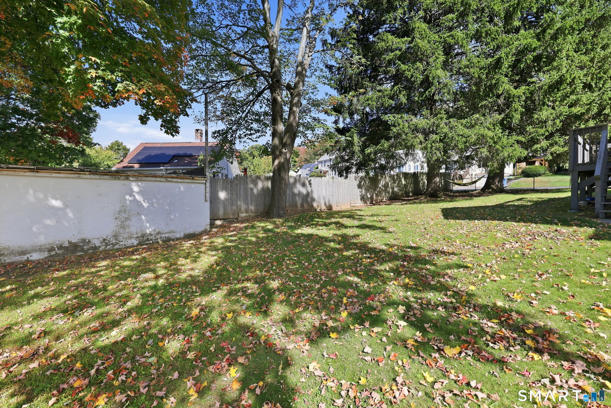 11 Gates Avenue photo 27