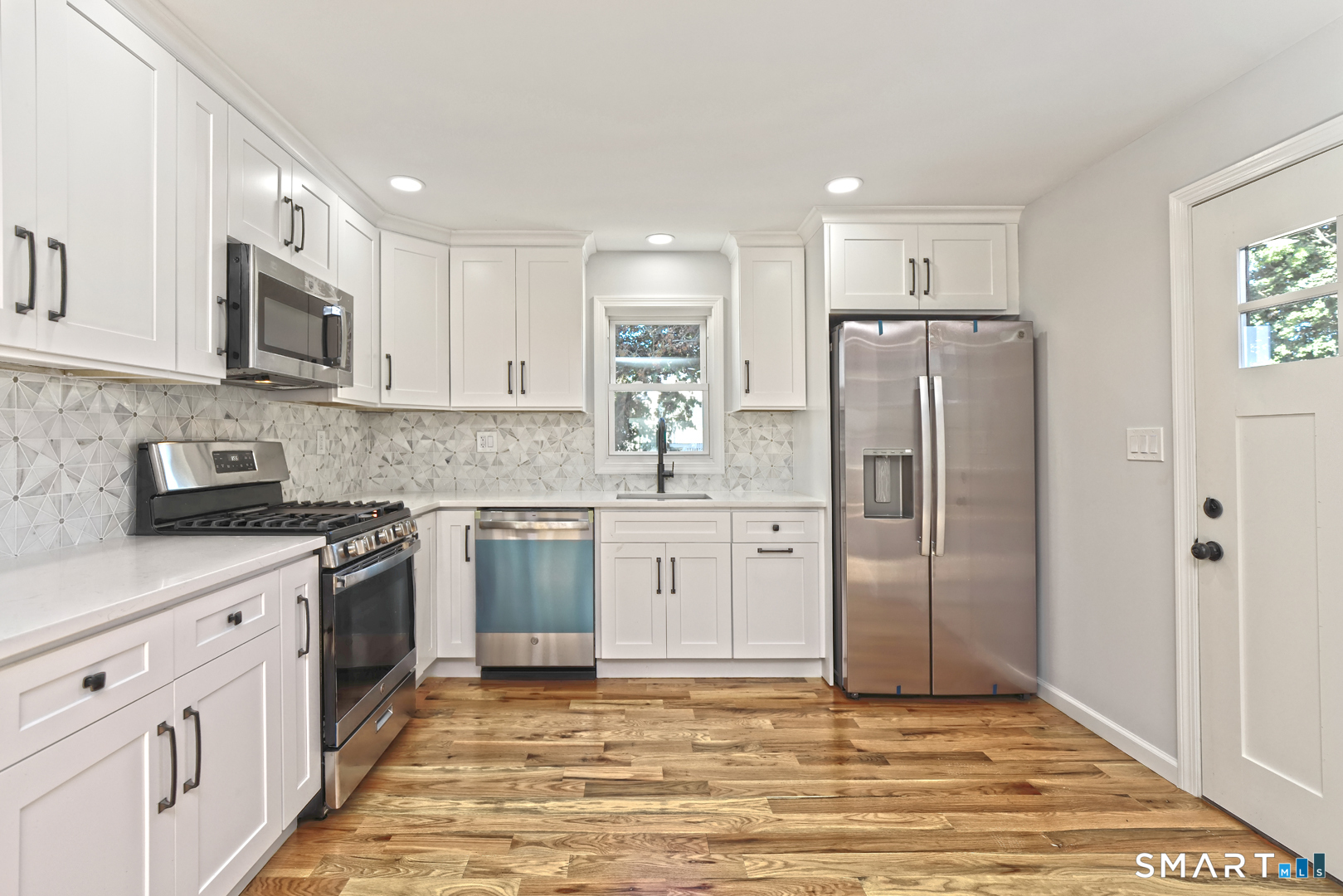 375 Franklin photo 12
