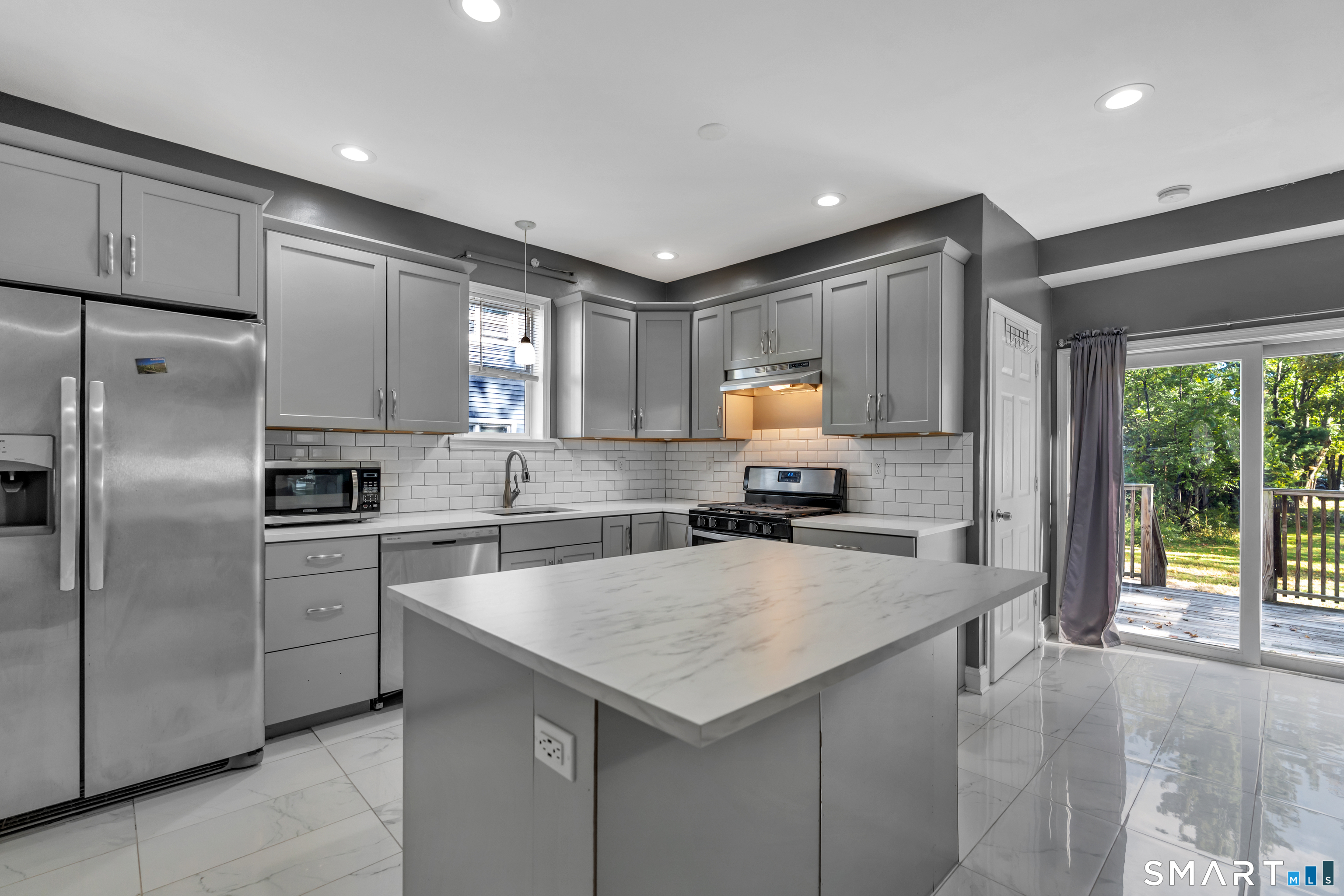 Photo 4 of Single family home for sale at 28 George St, West Haven, CT 06516 | MLS# 24210441 | Listing updated on 2026-10-06