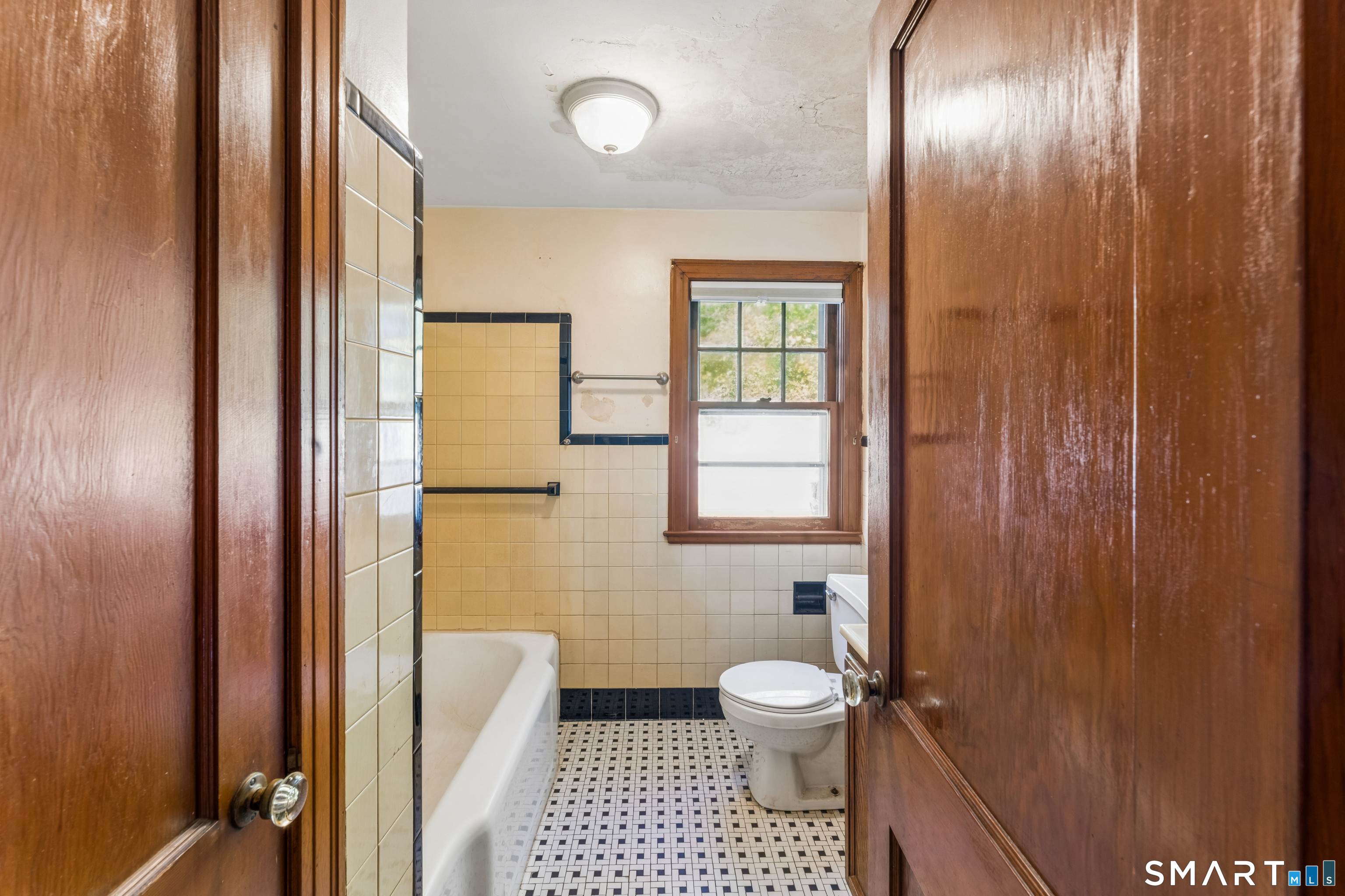 642 Greystone Road photo 18