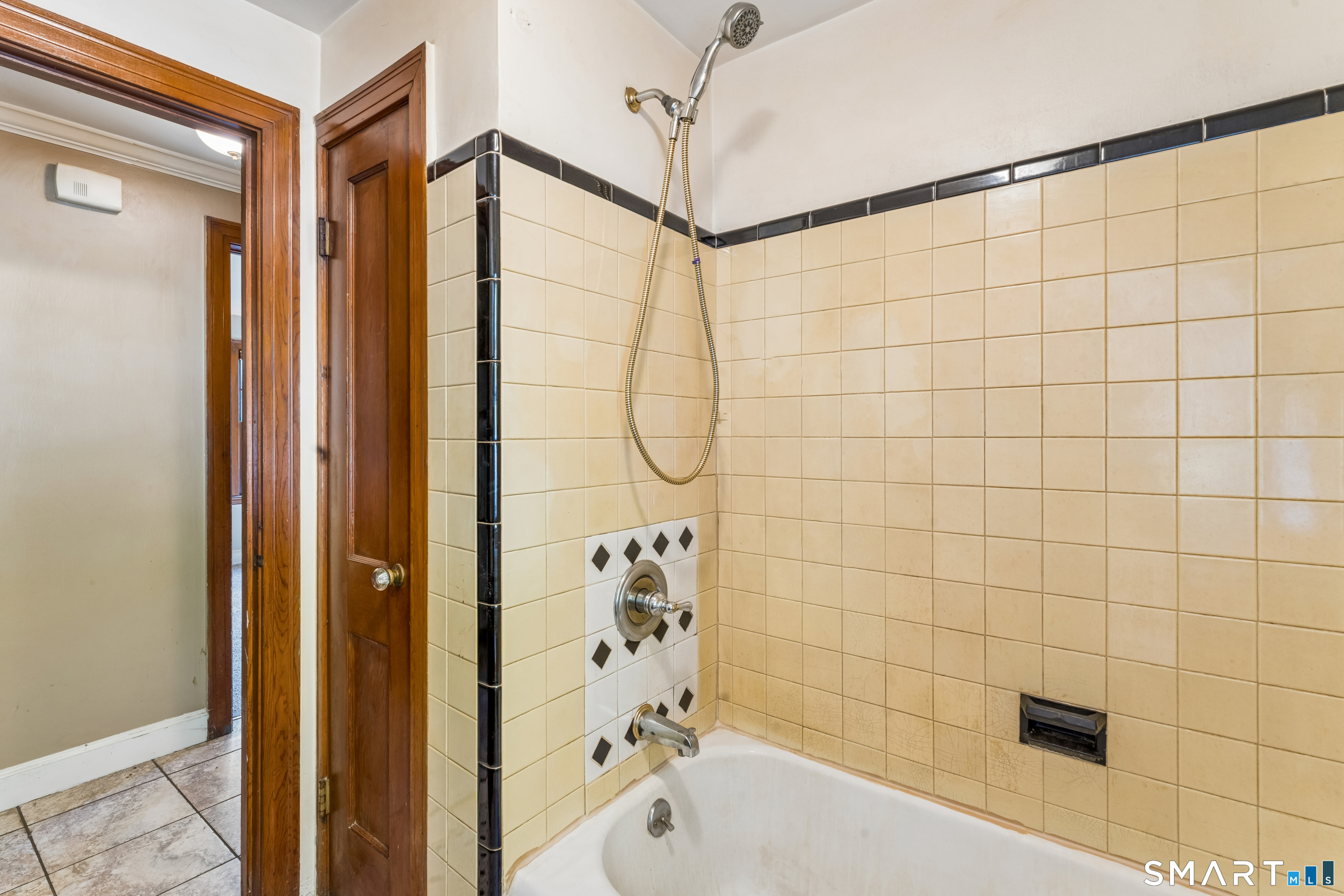 642 Greystone Road photo 20