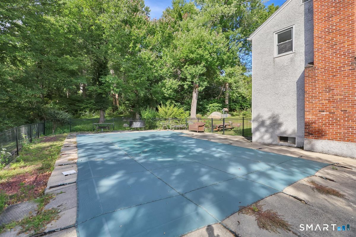 132 Pepperidge Road photo 34