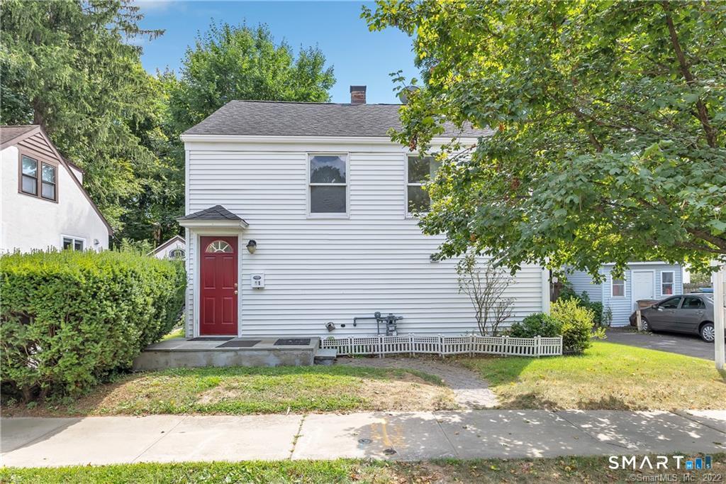 11 Hallmark Place, Stamford, Connecticut photo 1