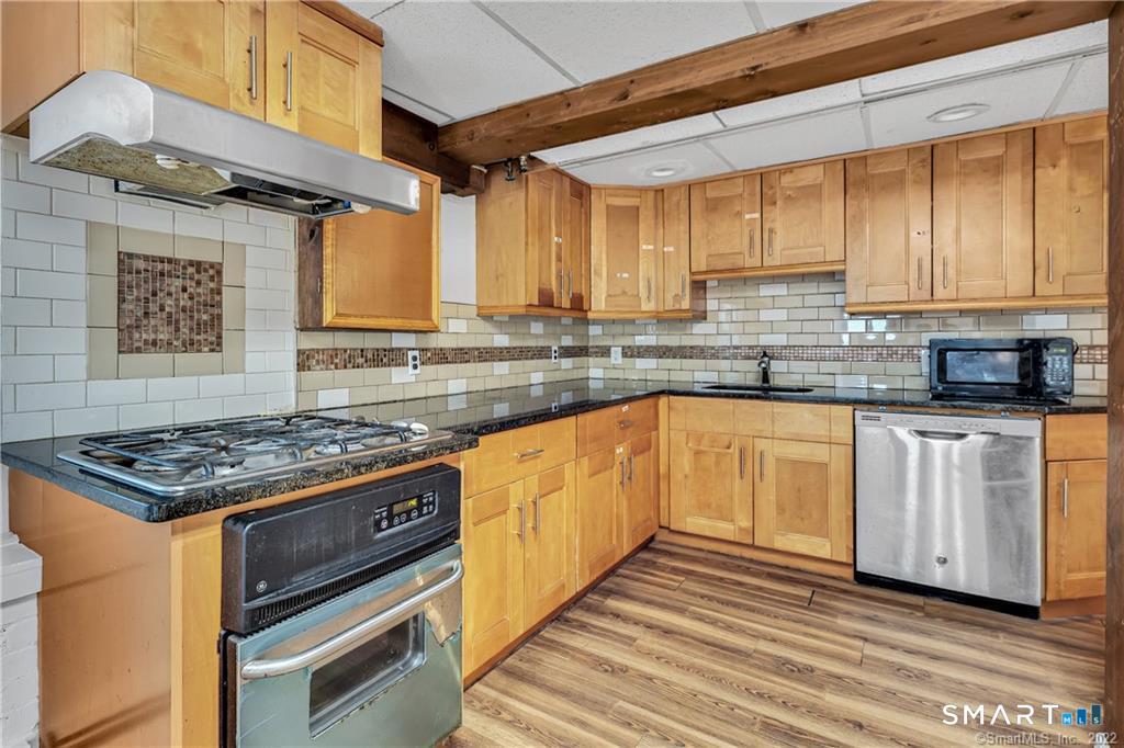 Foto 6 de Casa en renta en 11 Hallmark Place, Stamford, CT — $3,950/mes