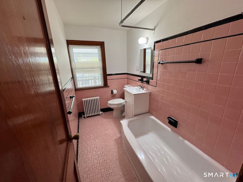 61 Arch Street photo 9