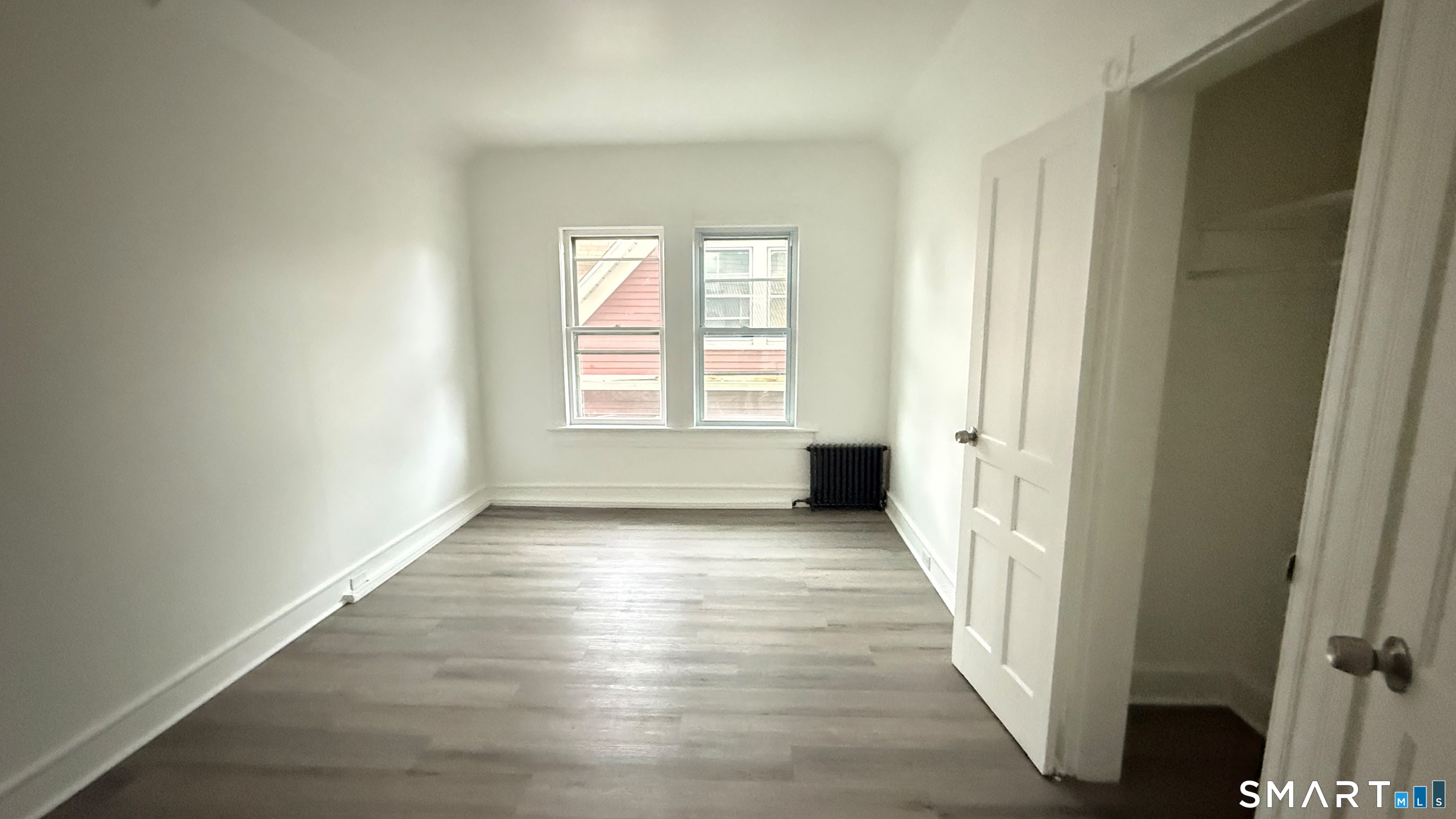 Foto 6 de Apartamento en renta en 163 Deacon Street #3Rd, Bridgeport, CT — $2,000/mes