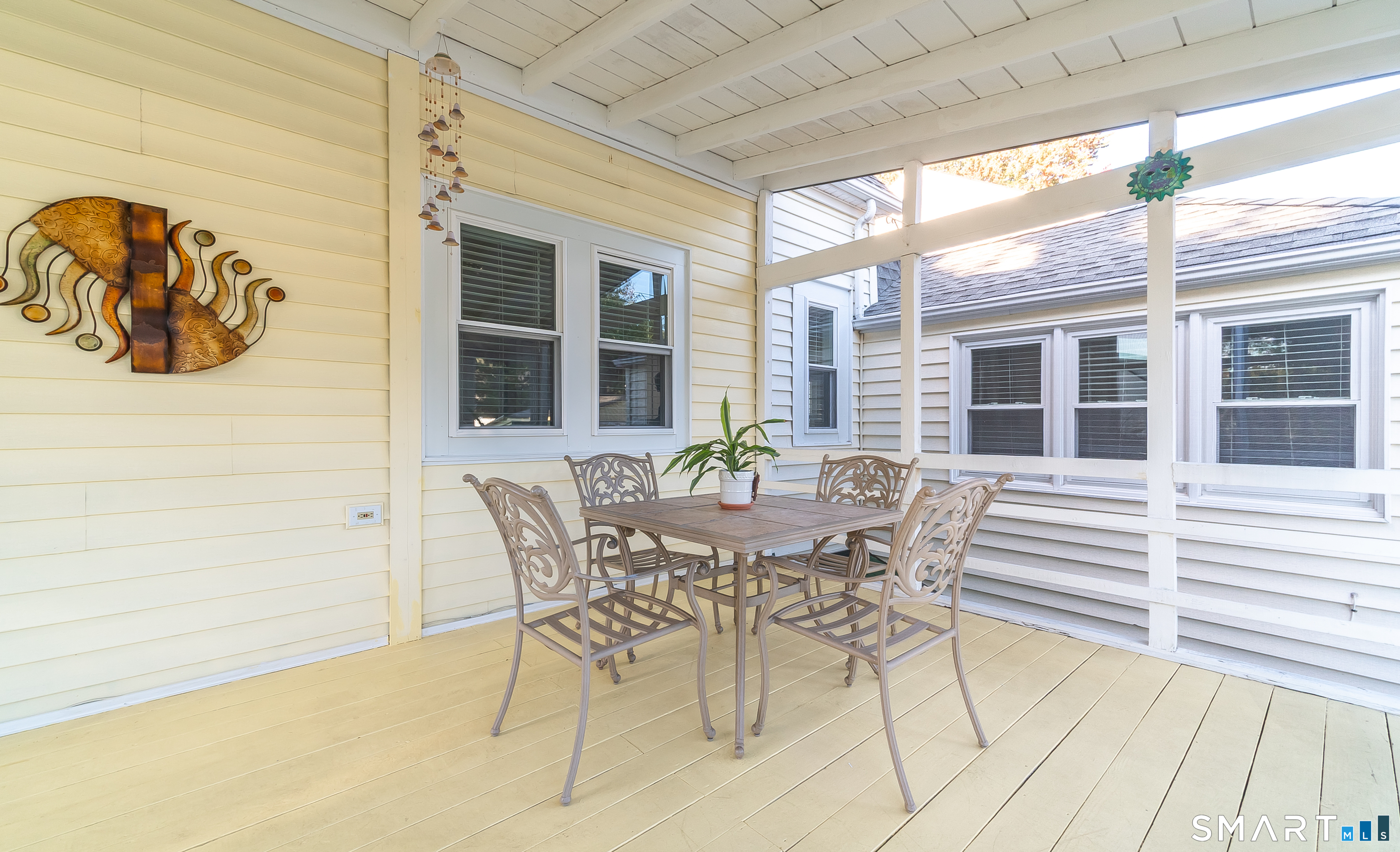 Photo 34 of Single family home for sale at 101 Robbins Dr, Wethersfield, CT 06109 | MLS# 24212489 | Listing updated on 2026-10-15
