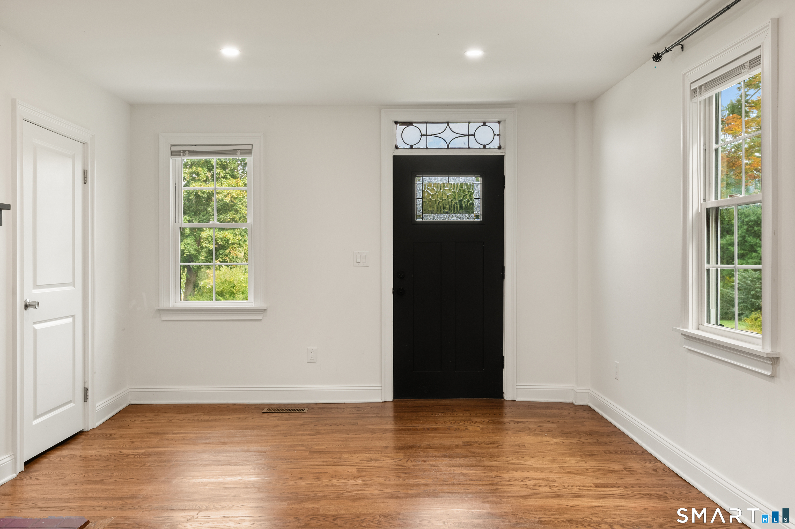 Foto 9 de Casa en venta en 148 Ripton Road, Shelton, CT — $619,900