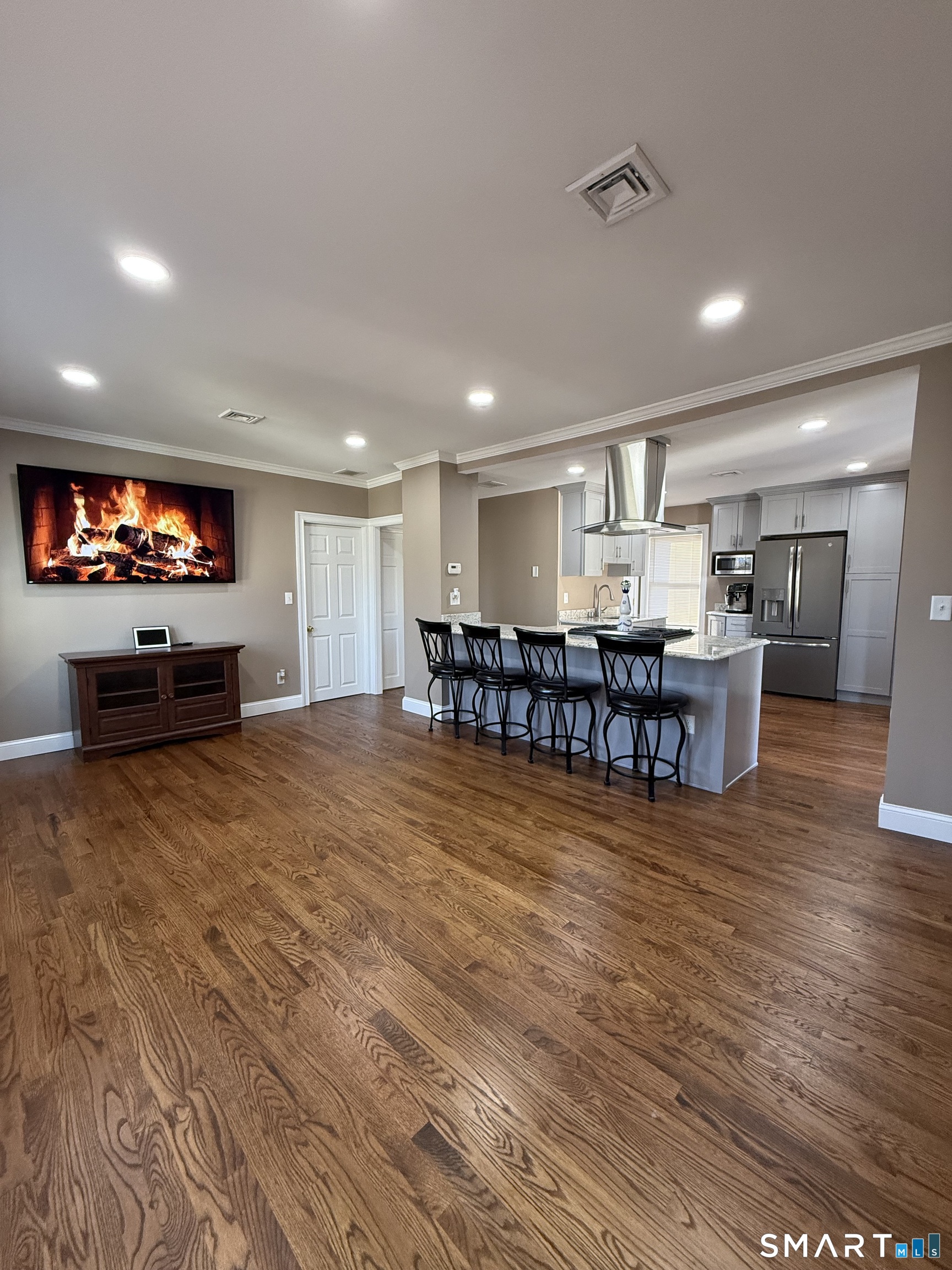 13 Howard Avenue photo 7