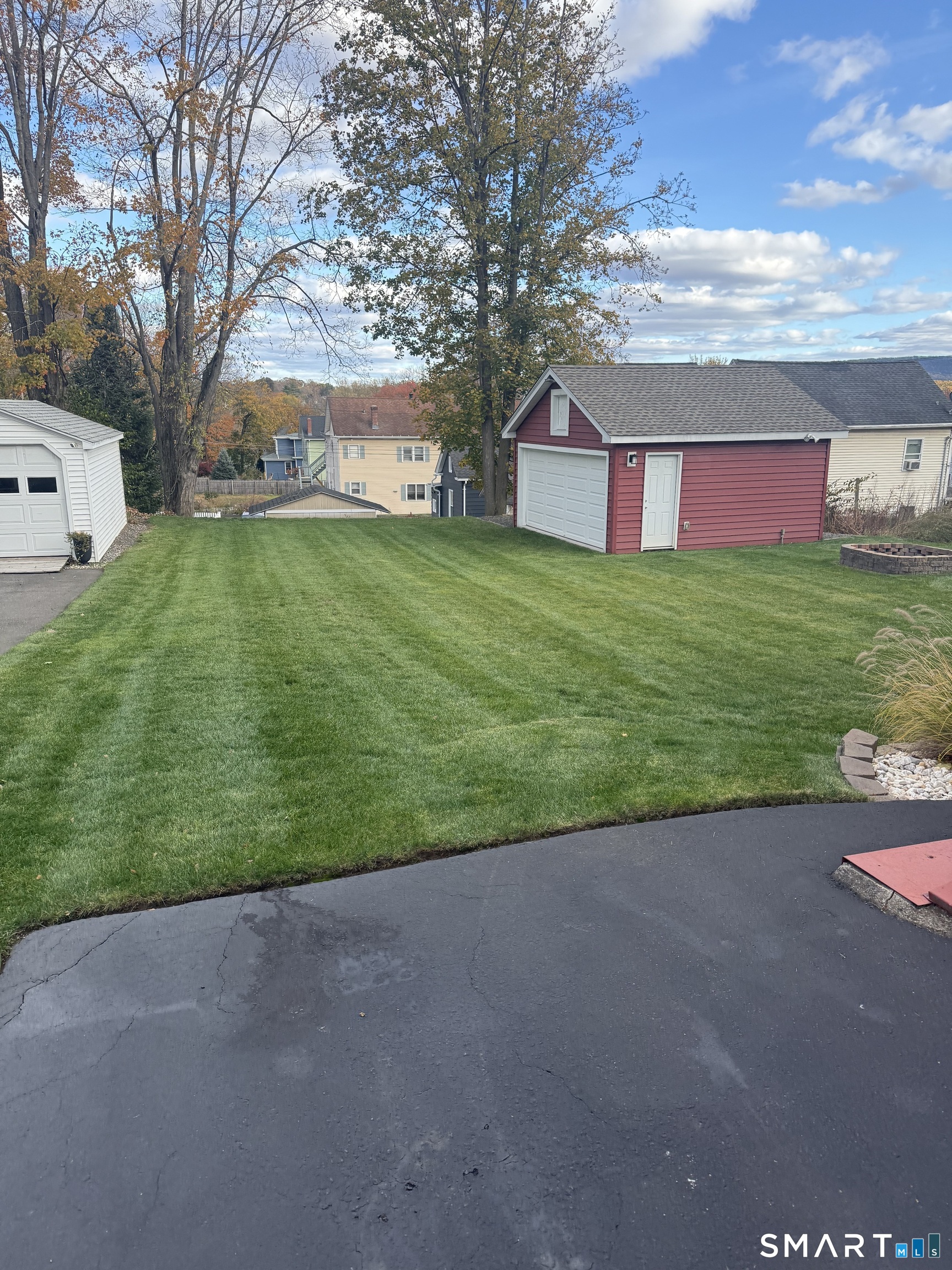 13 Howard Avenue photo 18