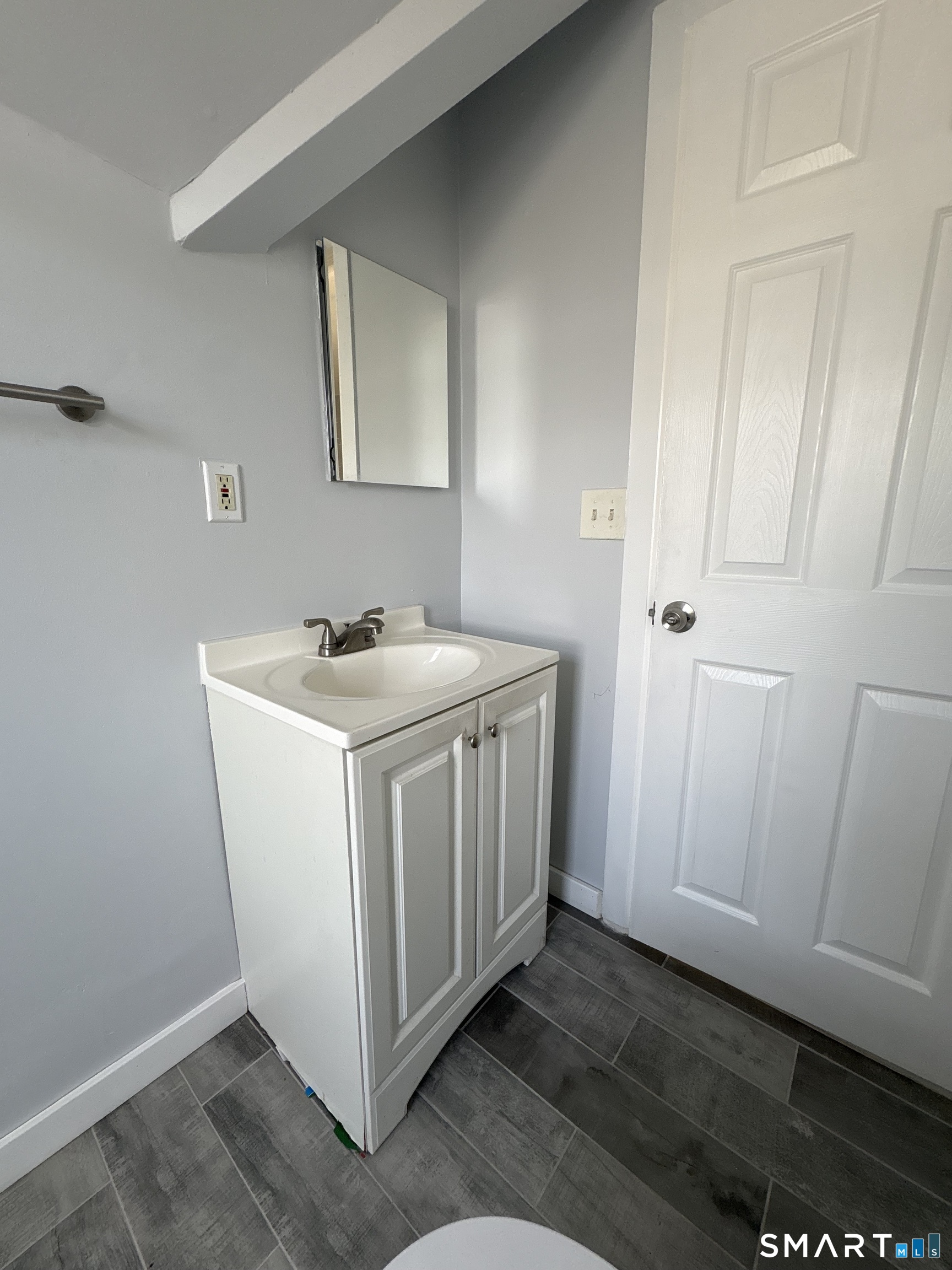 Foto 6 de Apartamento en renta en 378 Maple Street #3, Bridgeport, CT — $1,690/mes