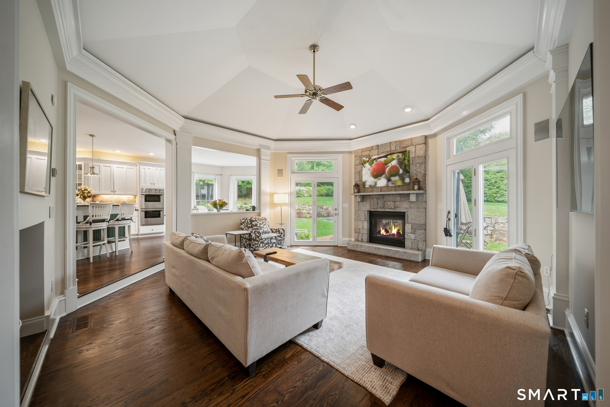 Foto 7 de Casa en venta en 19 Christopher Lane, Norwalk, CT — $1,579,000