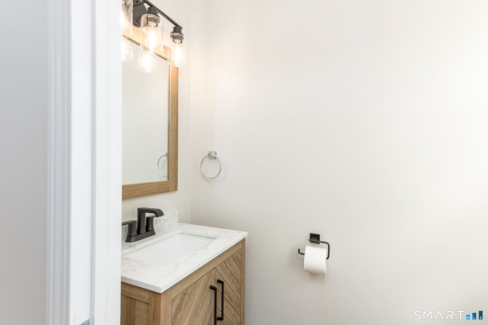 46 Sapphire Street photo 13
