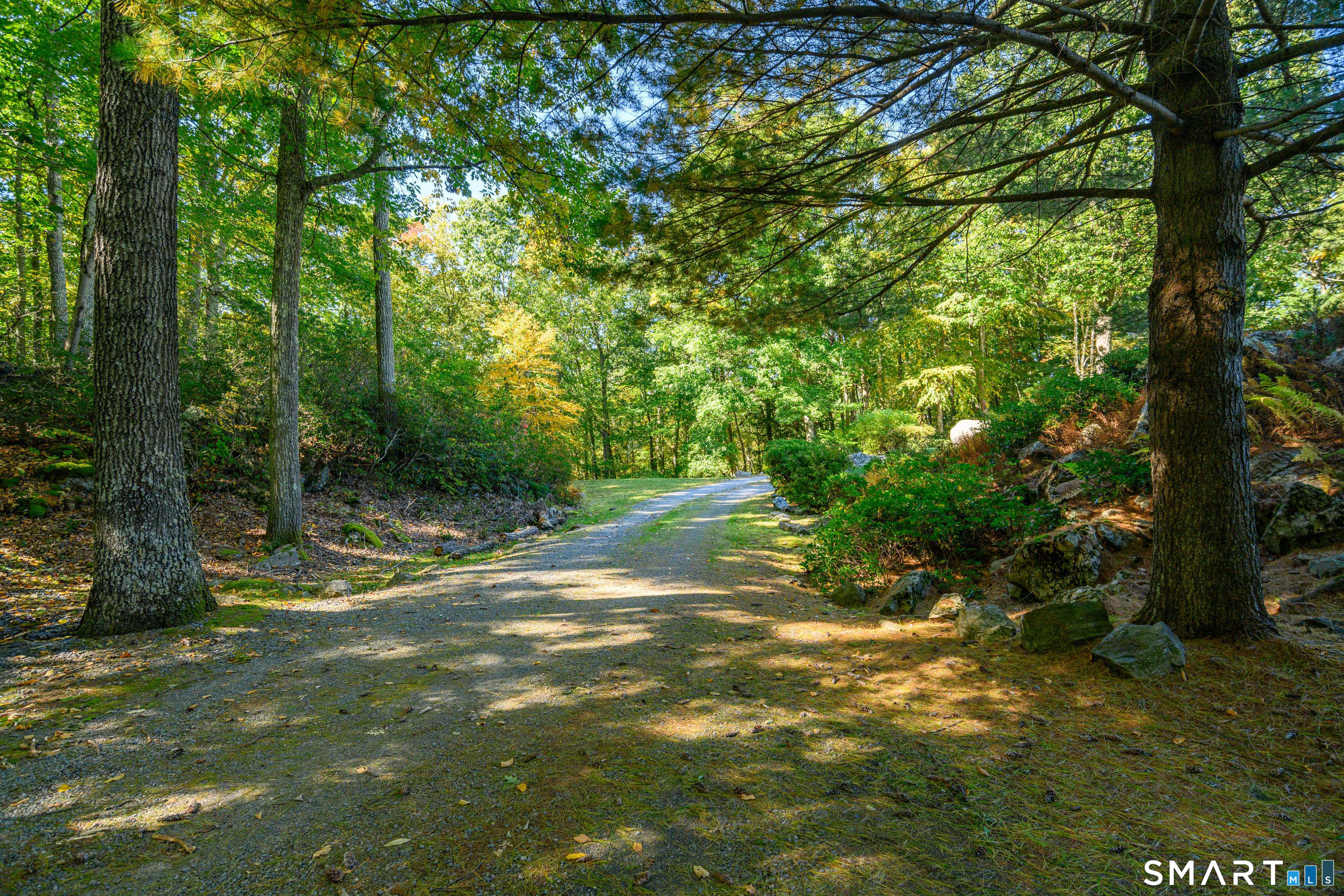 Photo 4 of Single family home for sale at 2 Hopewell Rd, Newtown, CT 06470 | MLS# 24211417 | Listing updated on 2026-10-07