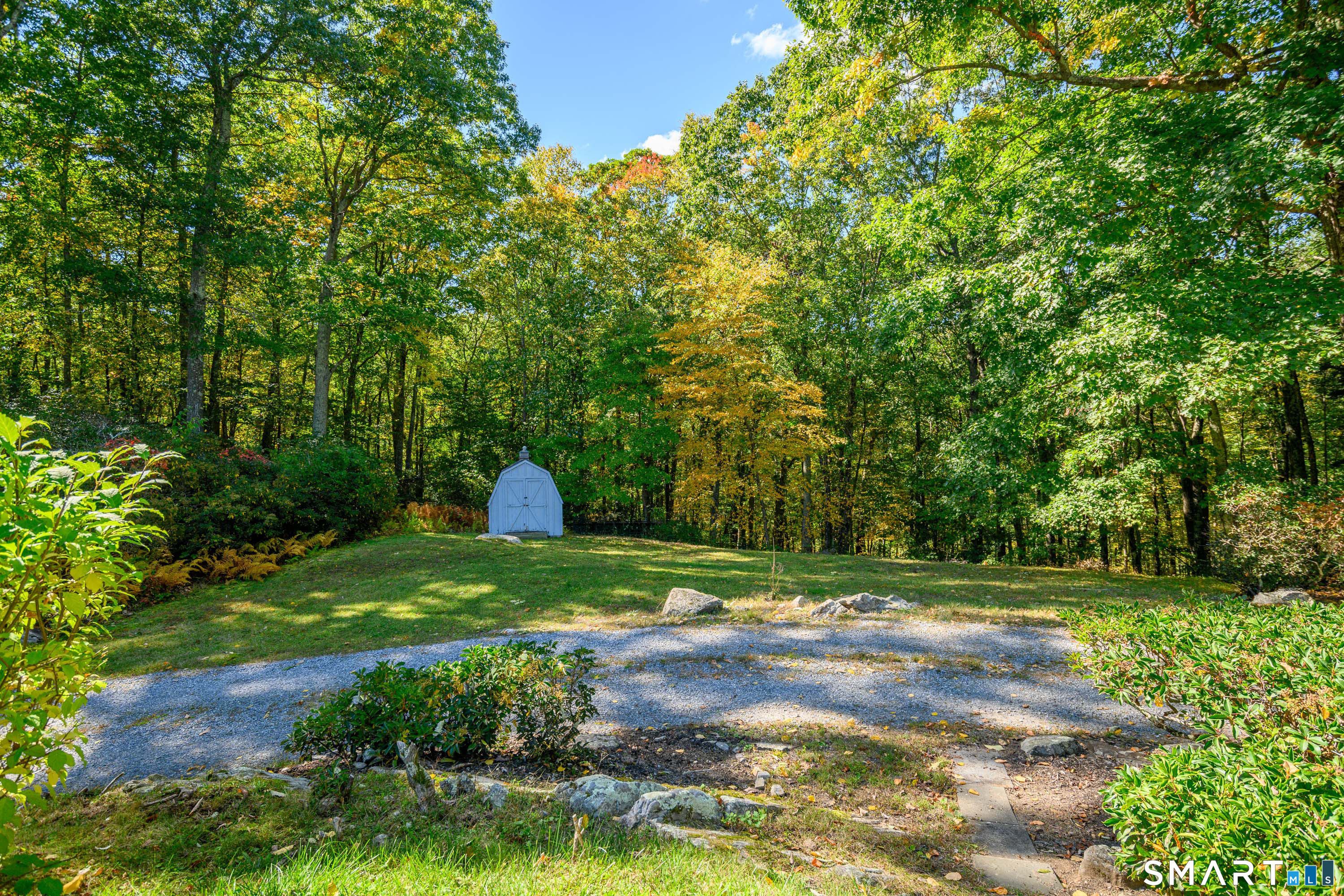 Photo 3 of Single family home for sale at 2 Hopewell Rd, Newtown, CT 06470 | MLS# 24211417 | Listing updated on 2026-10-07