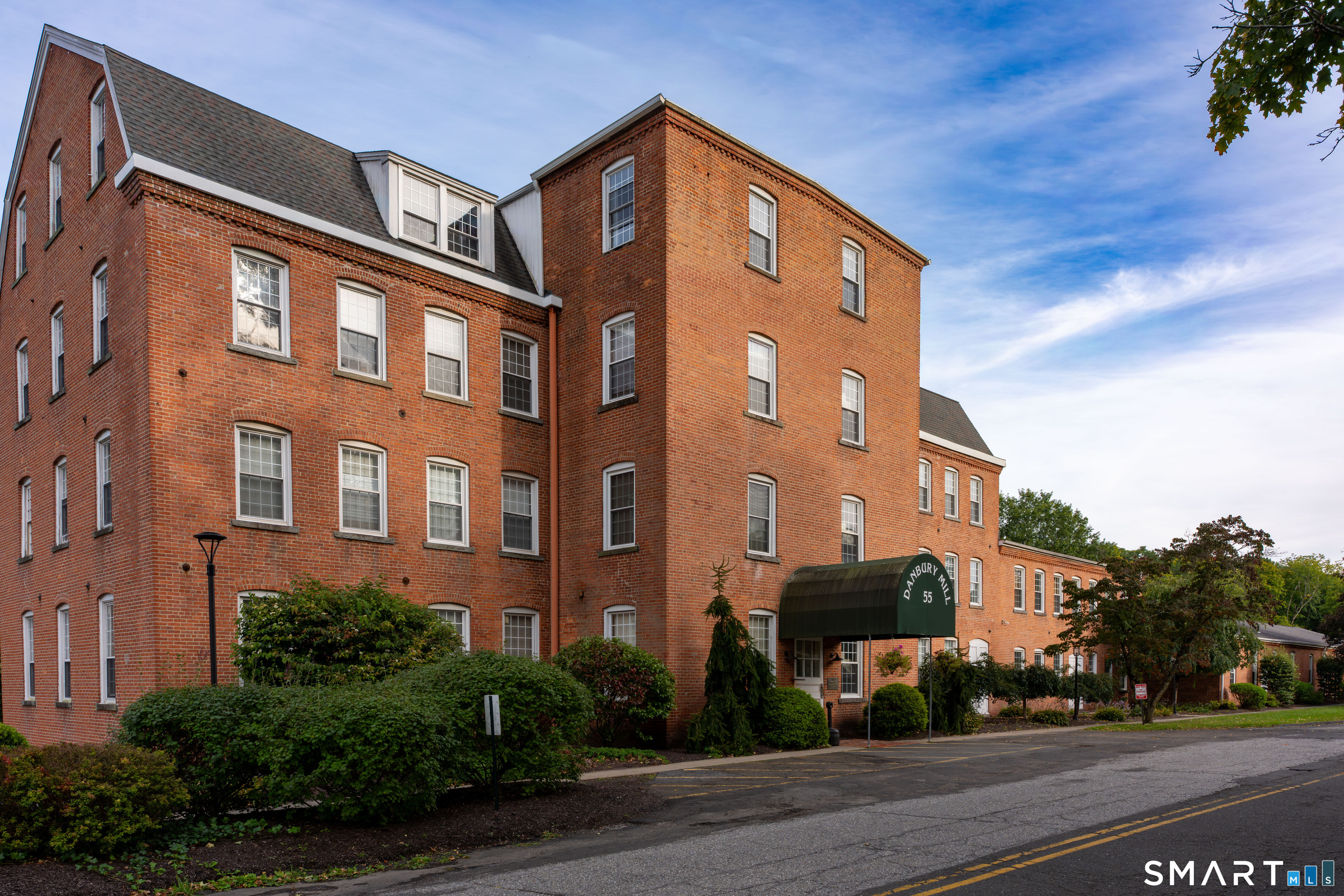 Photo 2 of Condo for sale at 55 Oil Ml Rd #26, Danbury, CT 06810 | MLS# 24211335 | Listing updated on 2026-10-09