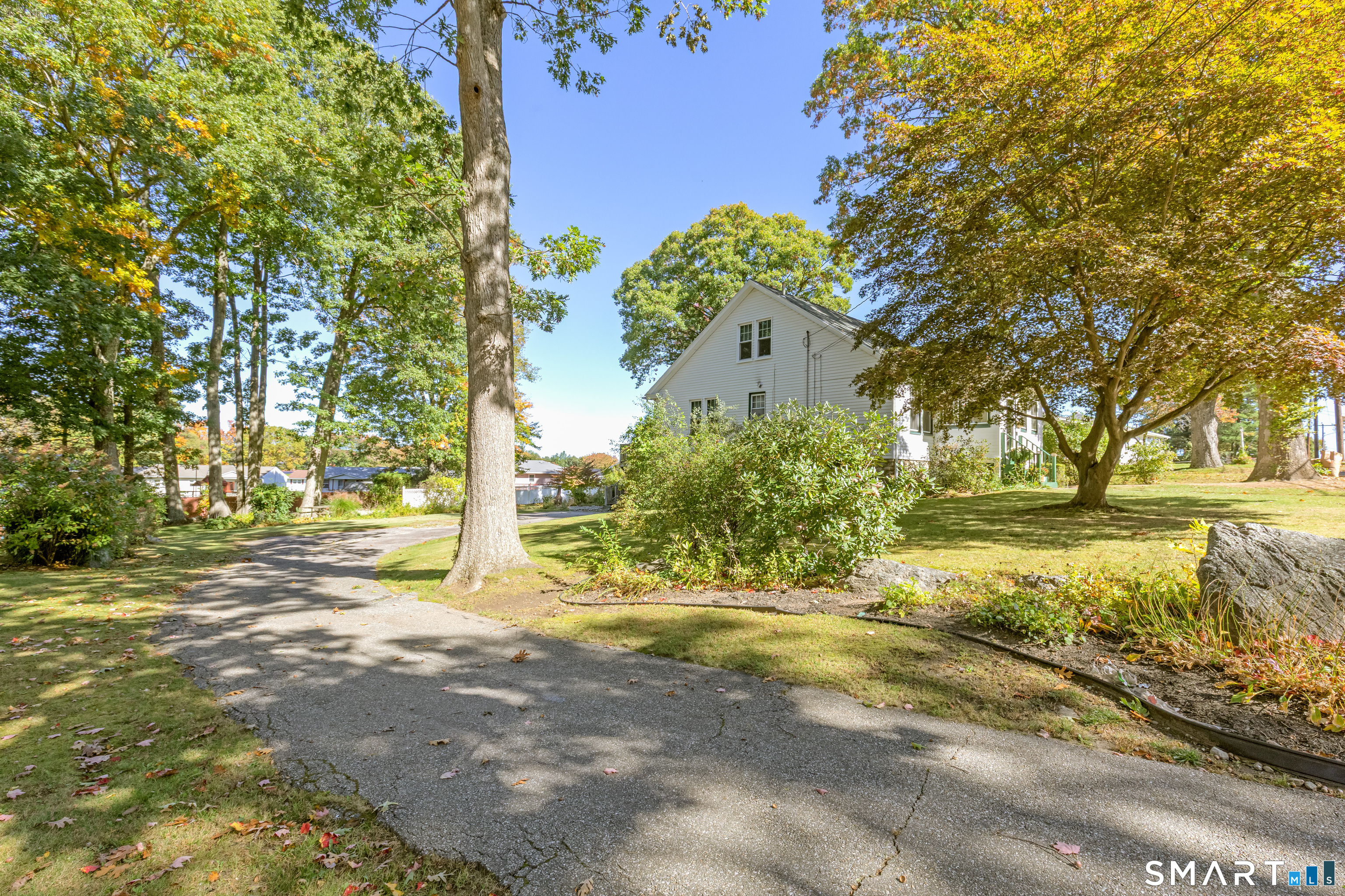 516 Chipman Street photo 40