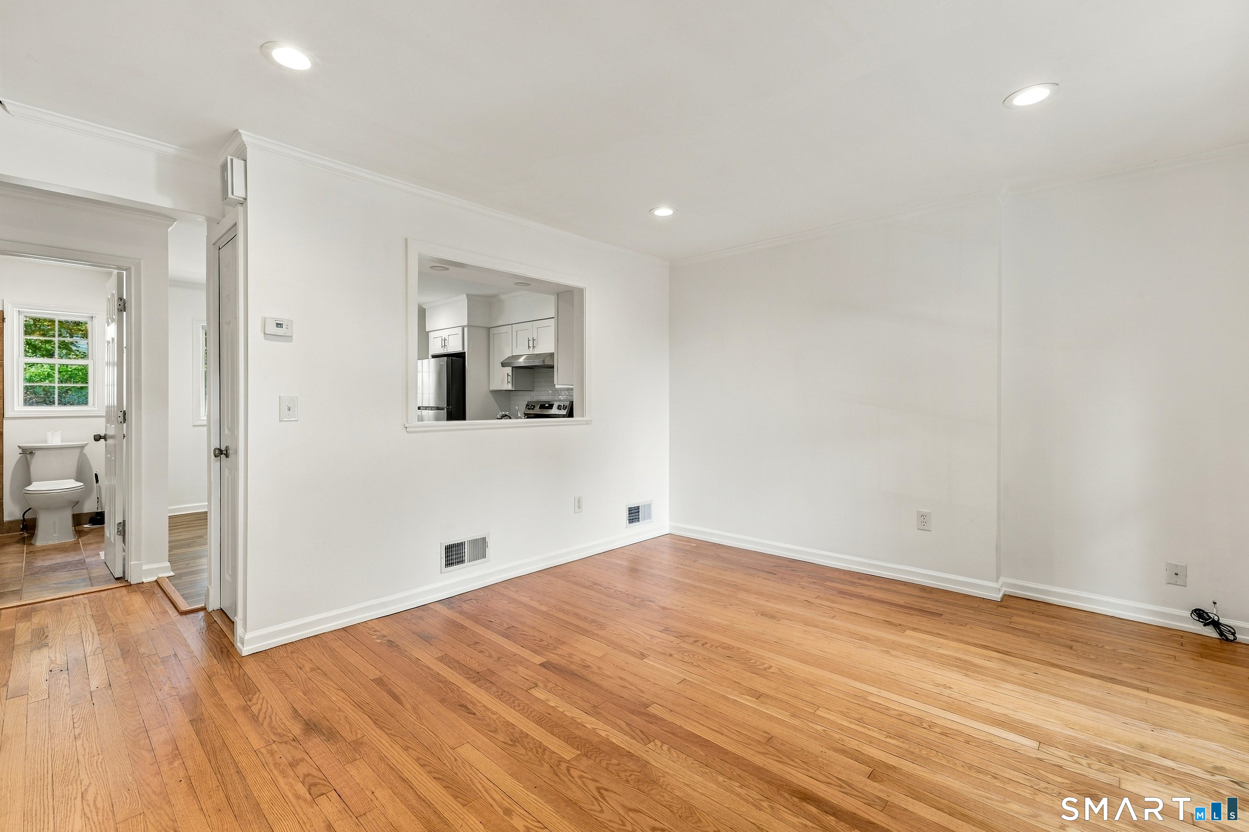Foto 8 de Apartamento en renta en 46 Morgan Avenue, Danbury, CT — $2,800/mes